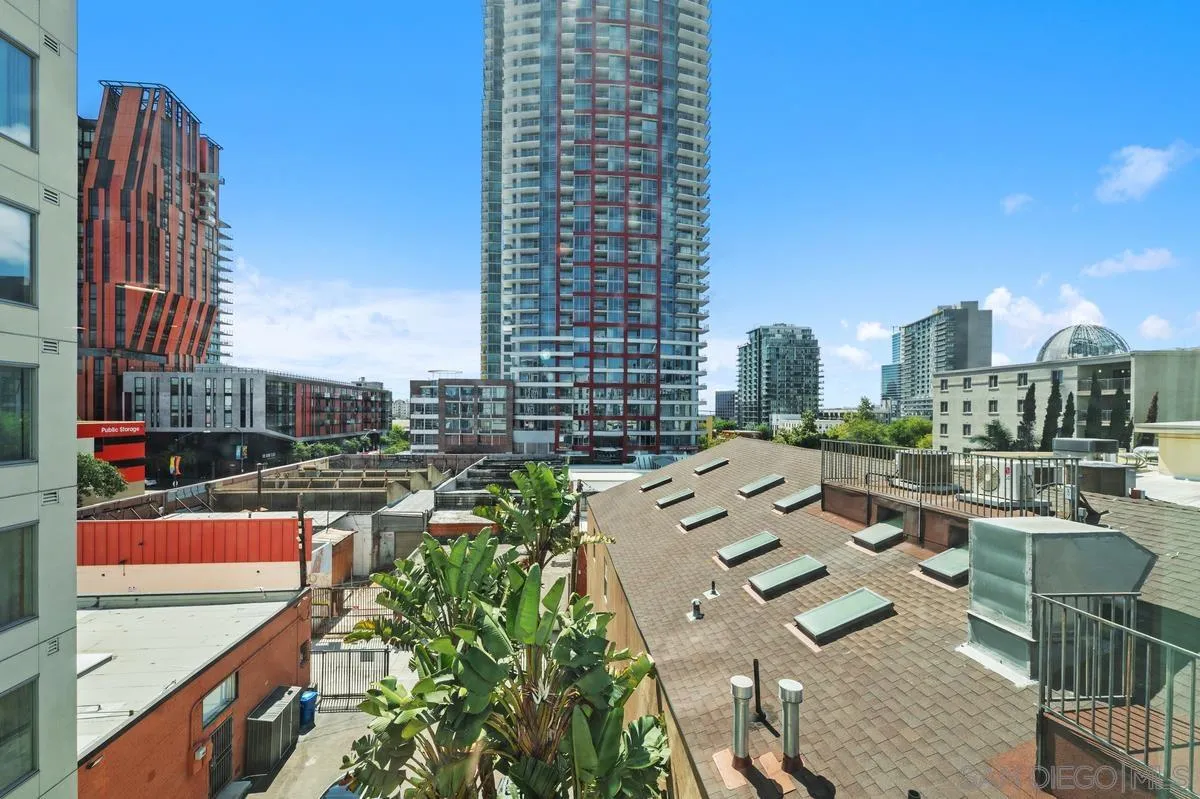 https://cdn.realtyfeed.com/cdn/127/250044140/597d06b614990eac9f0a1541a22253a8.webp