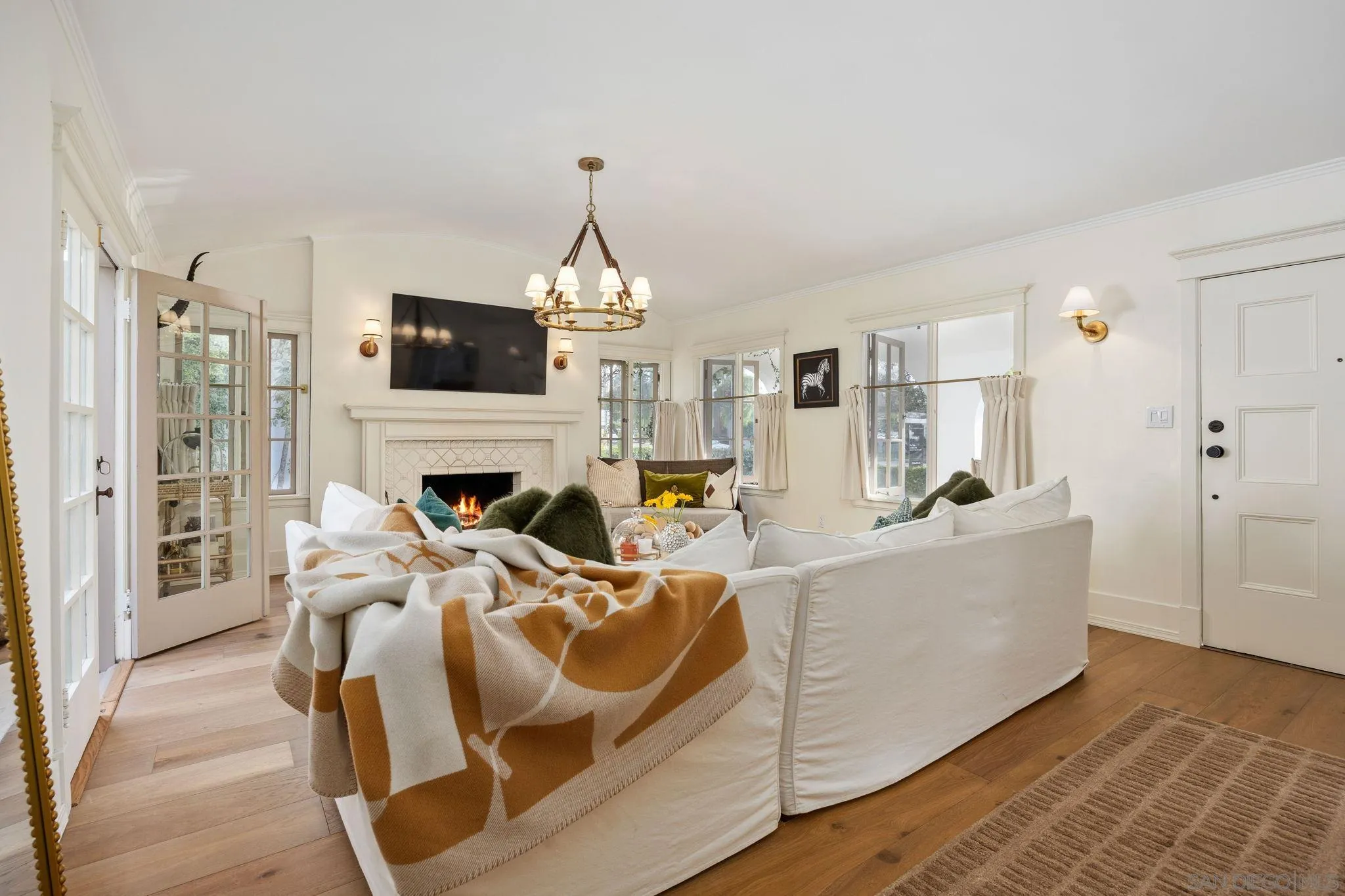 https://cdn.realtyfeed.com/cdn/127/250044147/dc76b43f9c593034f457b85a61d7d8c3.webp