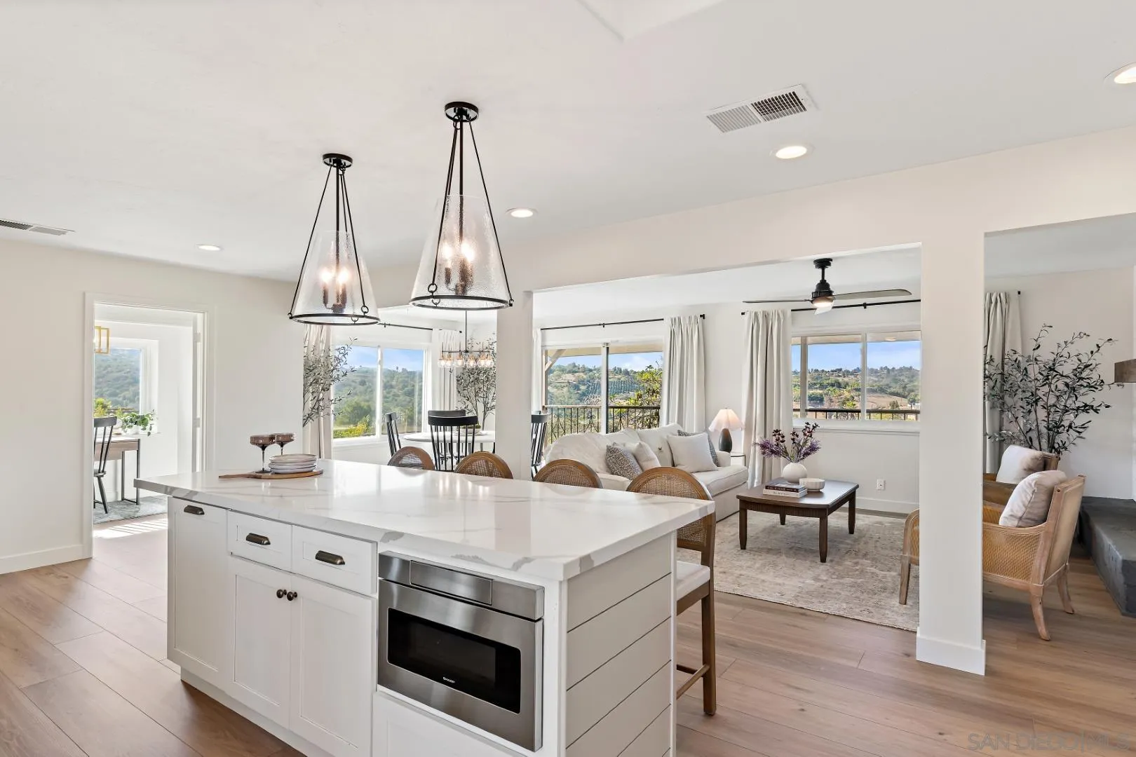 https://cdn.realtyfeed.com/cdn/127/250044151/c264baa198fcc2fedac863907181a20d.webp