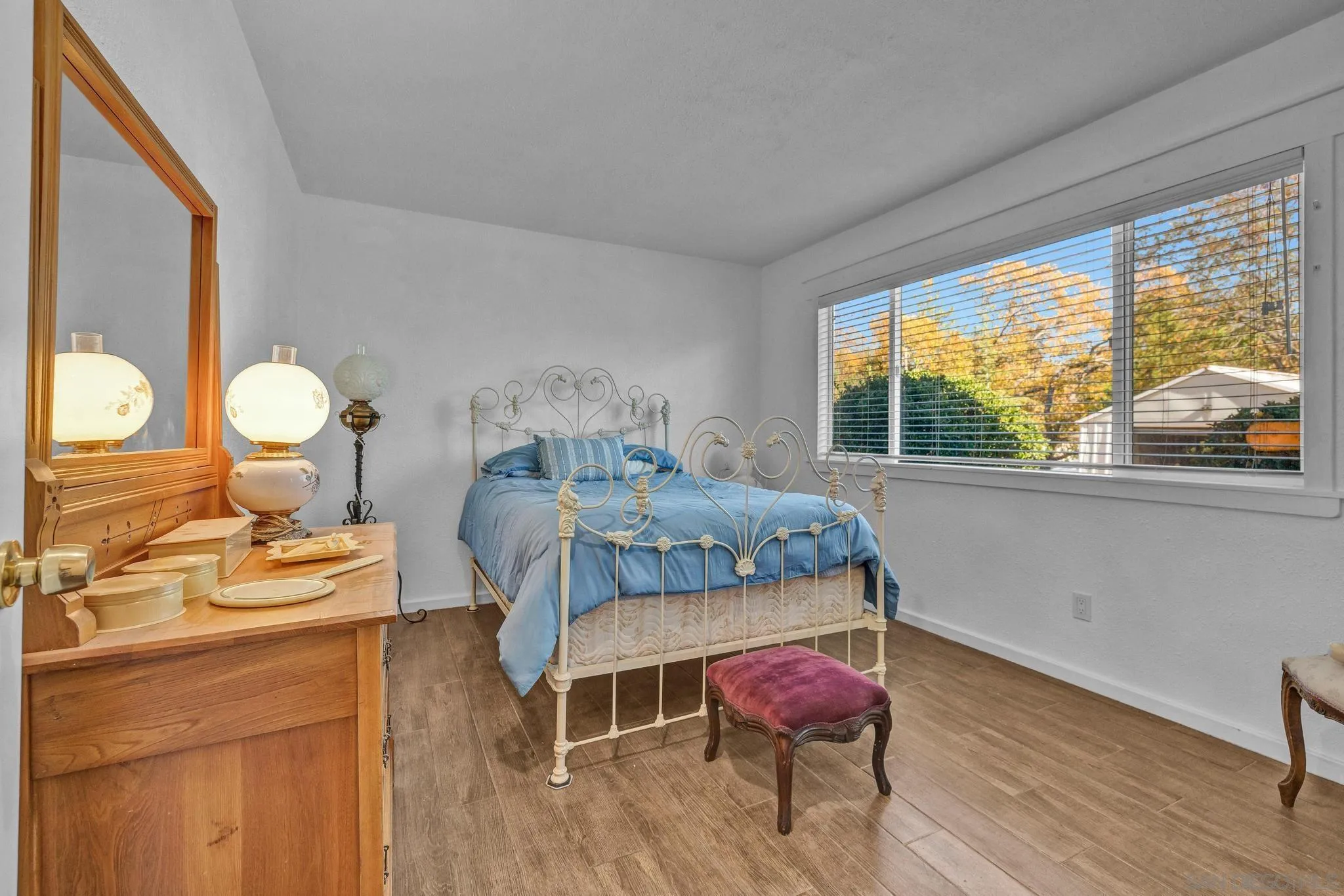 https://cdn.realtyfeed.com/cdn/127/250044154/e51a09c0ac6211dd44b079c985275621.webp