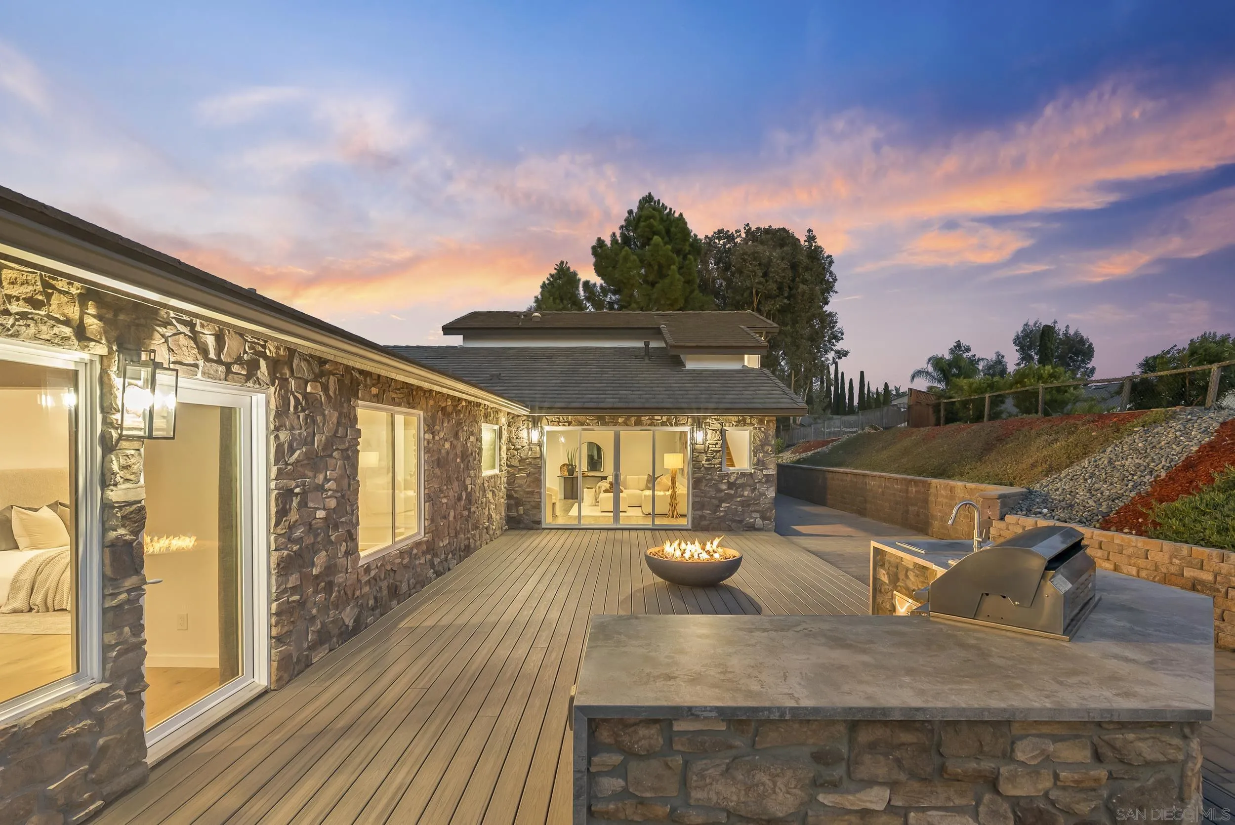 https://cdn.realtyfeed.com/cdn/127/250044176/a30494f84f3da160140676b4056c9271.webp