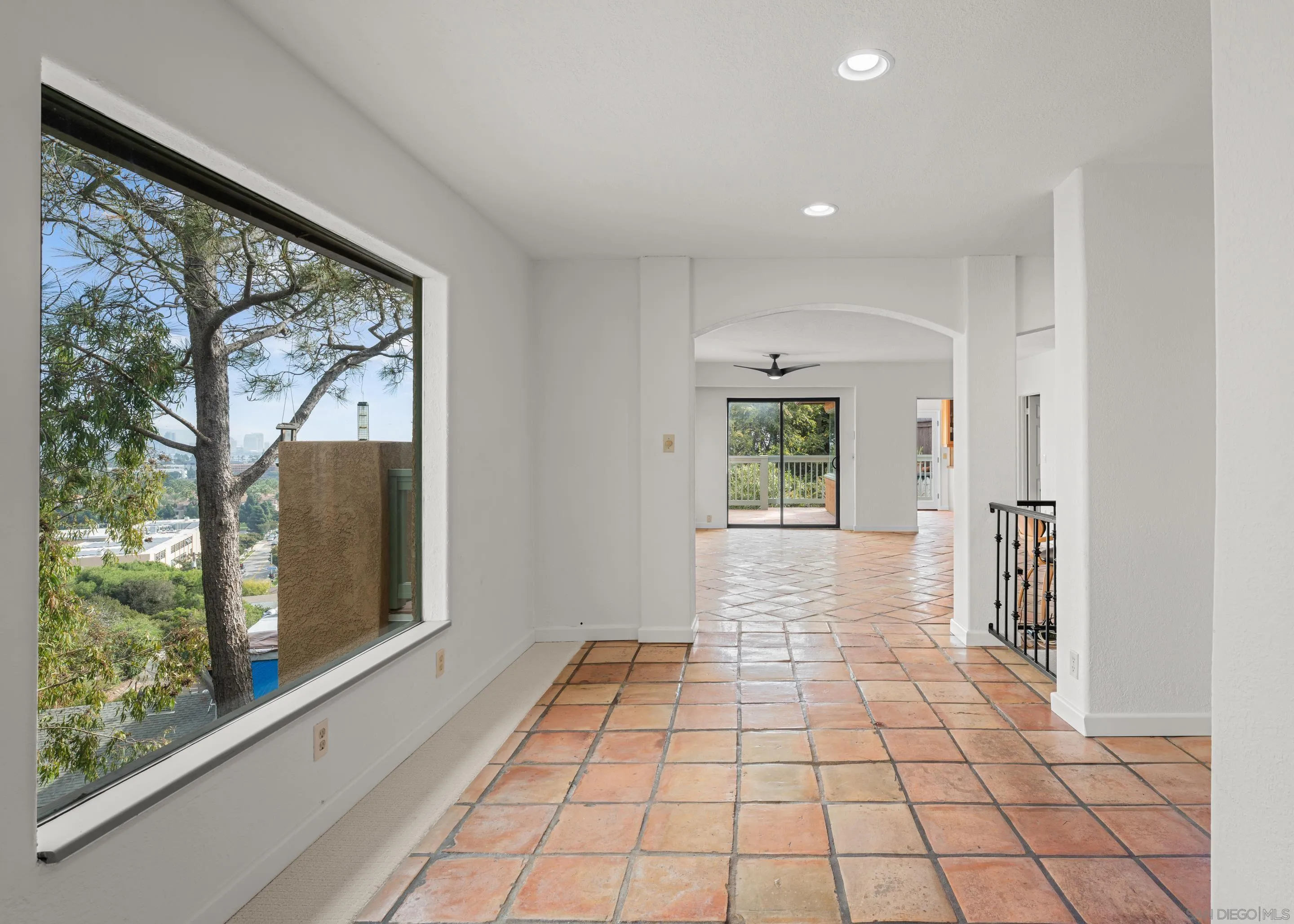 https://cdn.realtyfeed.com/cdn/127/250044213/48ffa69eeb5358c2d7be797869e7f019.webp