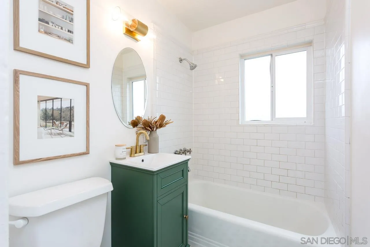 https://cdn.realtyfeed.com/cdn/127/250044226/7570e2e04227f4c4664aa60de4604442.webp