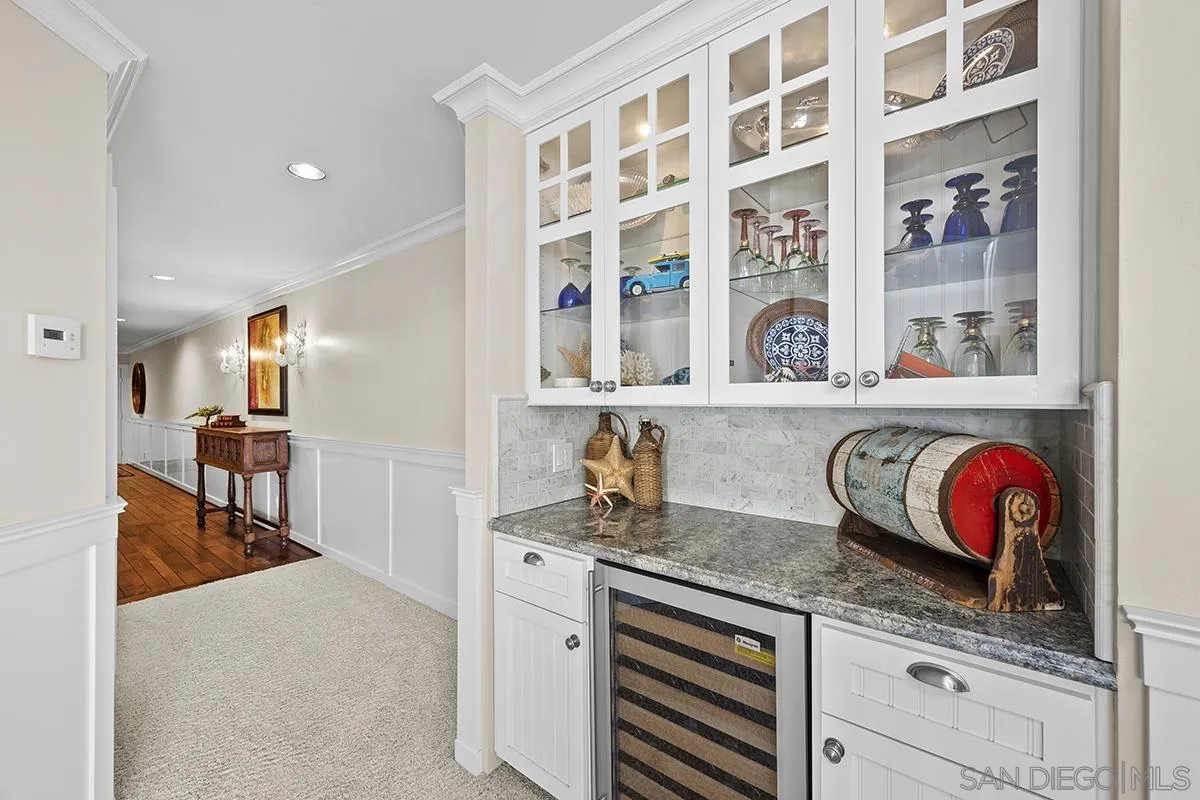 3828 Riviera Dr UNIT 2B, San Diego, CA, 92109