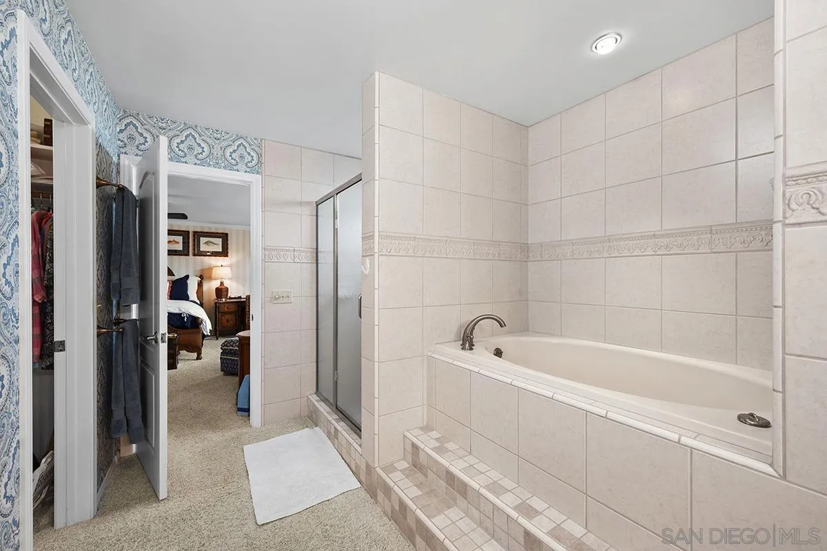 3828 Riviera Dr UNIT 2B, San Diego, CA, 92109