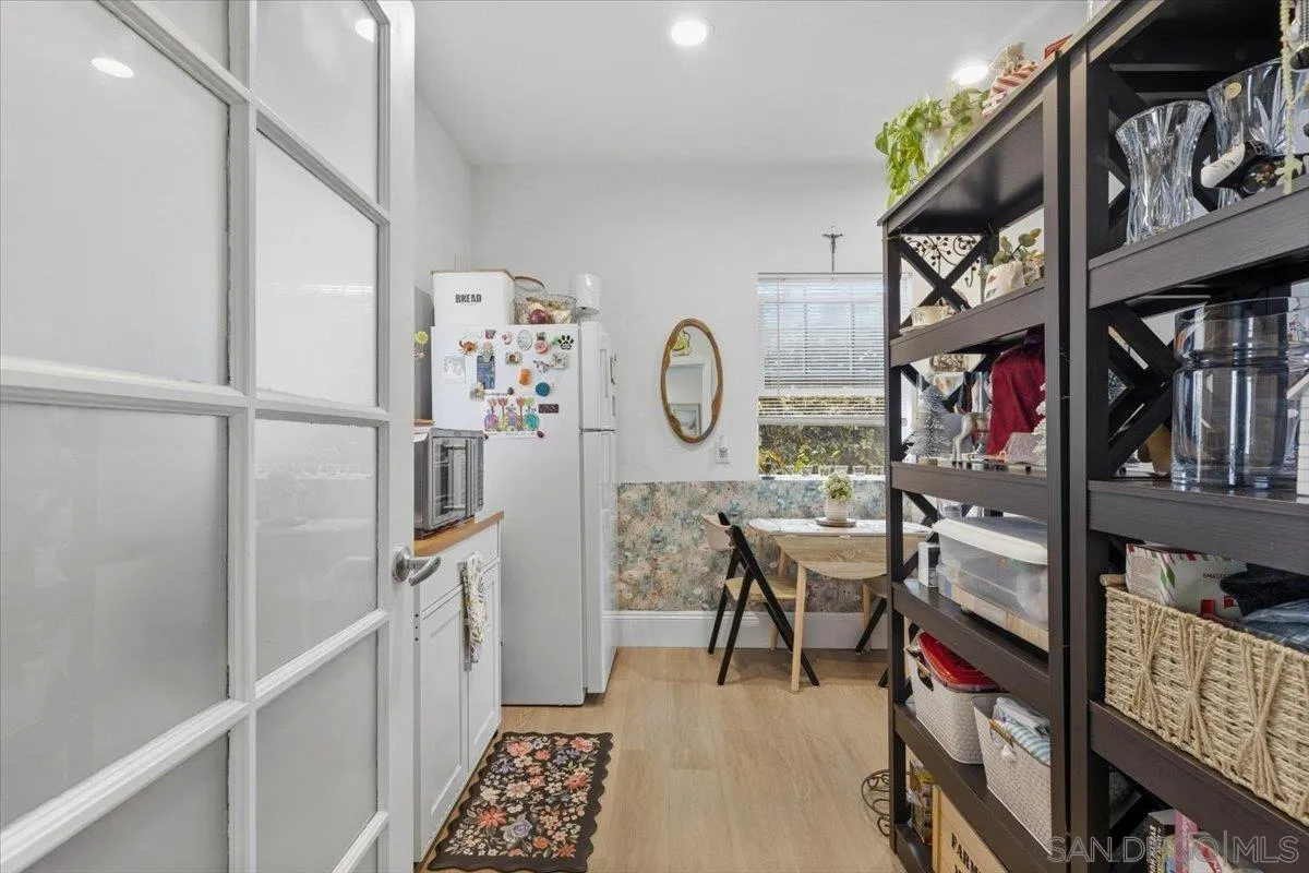 https://cdn.realtyfeed.com/cdn/127/250044275/21bf7f50bc5e16470e71136bcaf63b33.webp