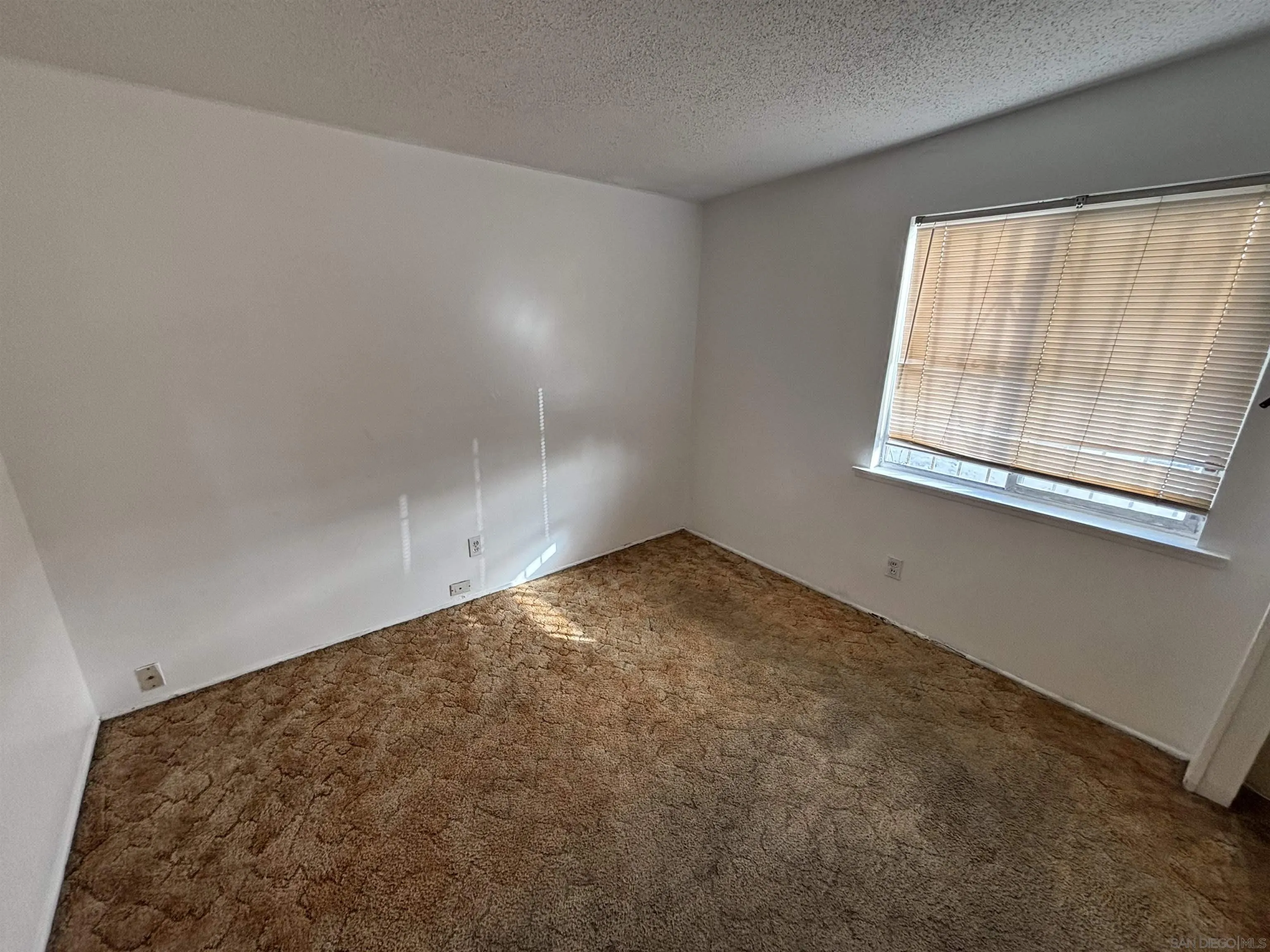 https://cdn.realtyfeed.com/cdn/127/250044289/08714e1f319186872522dc3d70546de4.webp