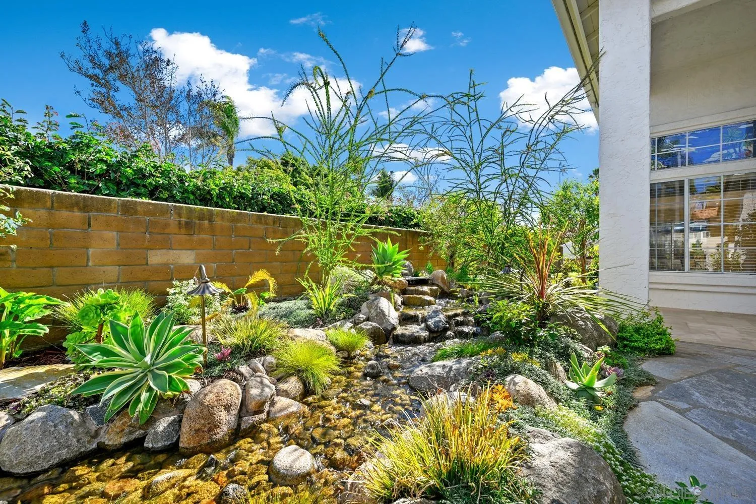 https://cdn.realtyfeed.com/cdn/127/250044295/2a5514941cedeb1ec27c81baccd688f0.webp