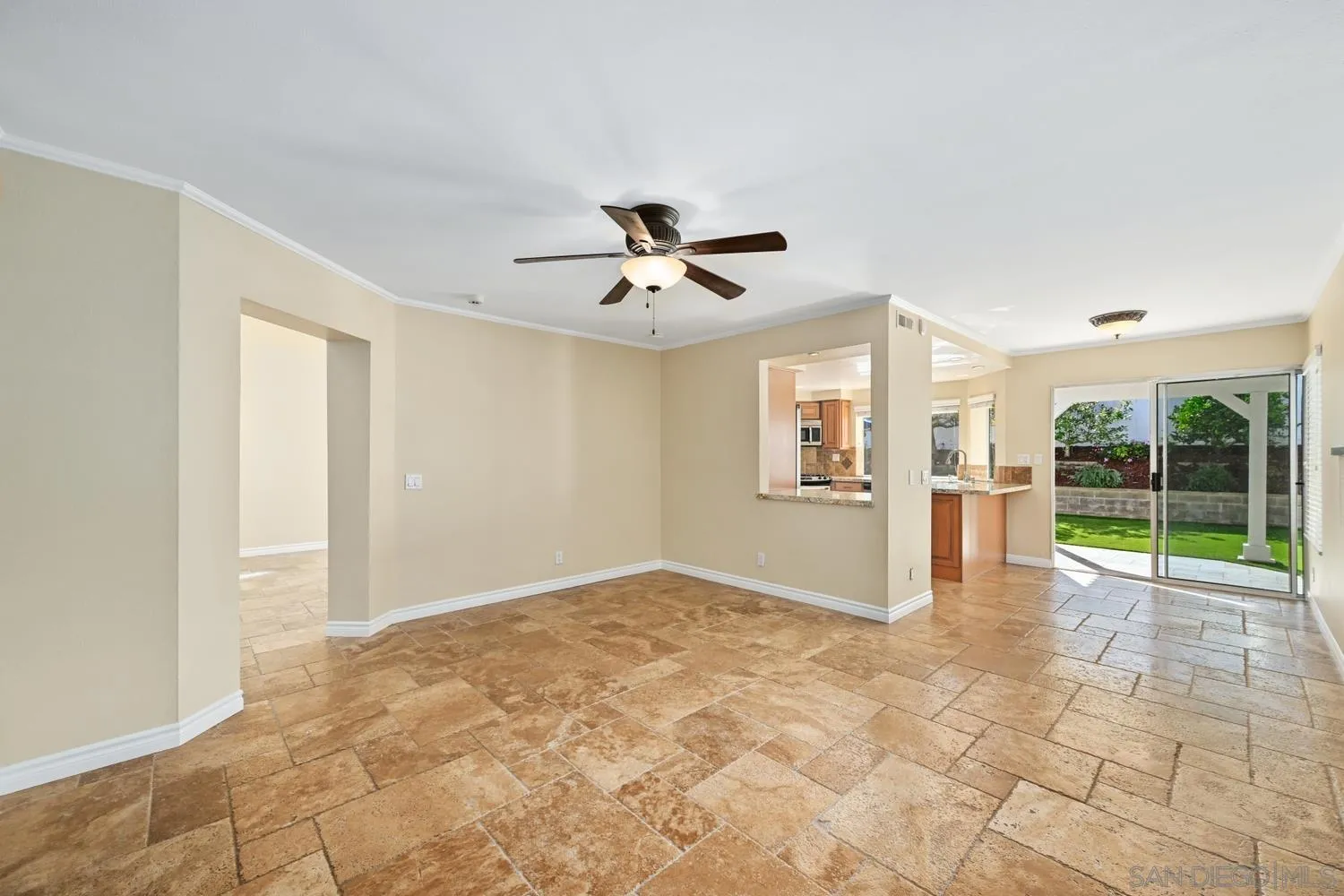 https://cdn.realtyfeed.com/cdn/127/250044295/4da3114ded5ee175e450f427347831c9.webp