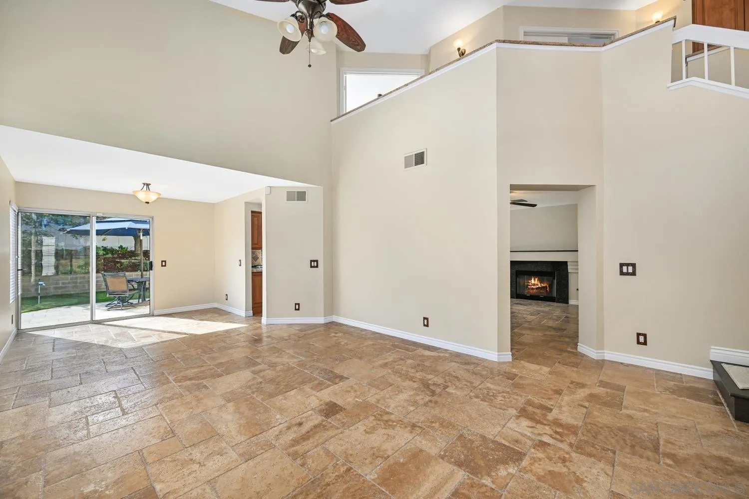 https://cdn.realtyfeed.com/cdn/127/250044295/8f458bdd8e61131a6f872c50bd358f46.webp
