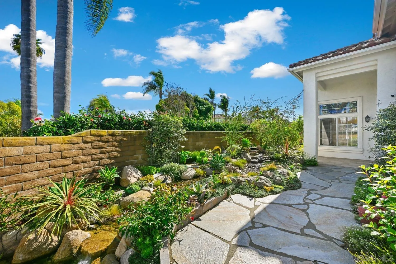 https://cdn.realtyfeed.com/cdn/127/250044295/cf5d39a90c6fd97c8224213e3b10f154.webp