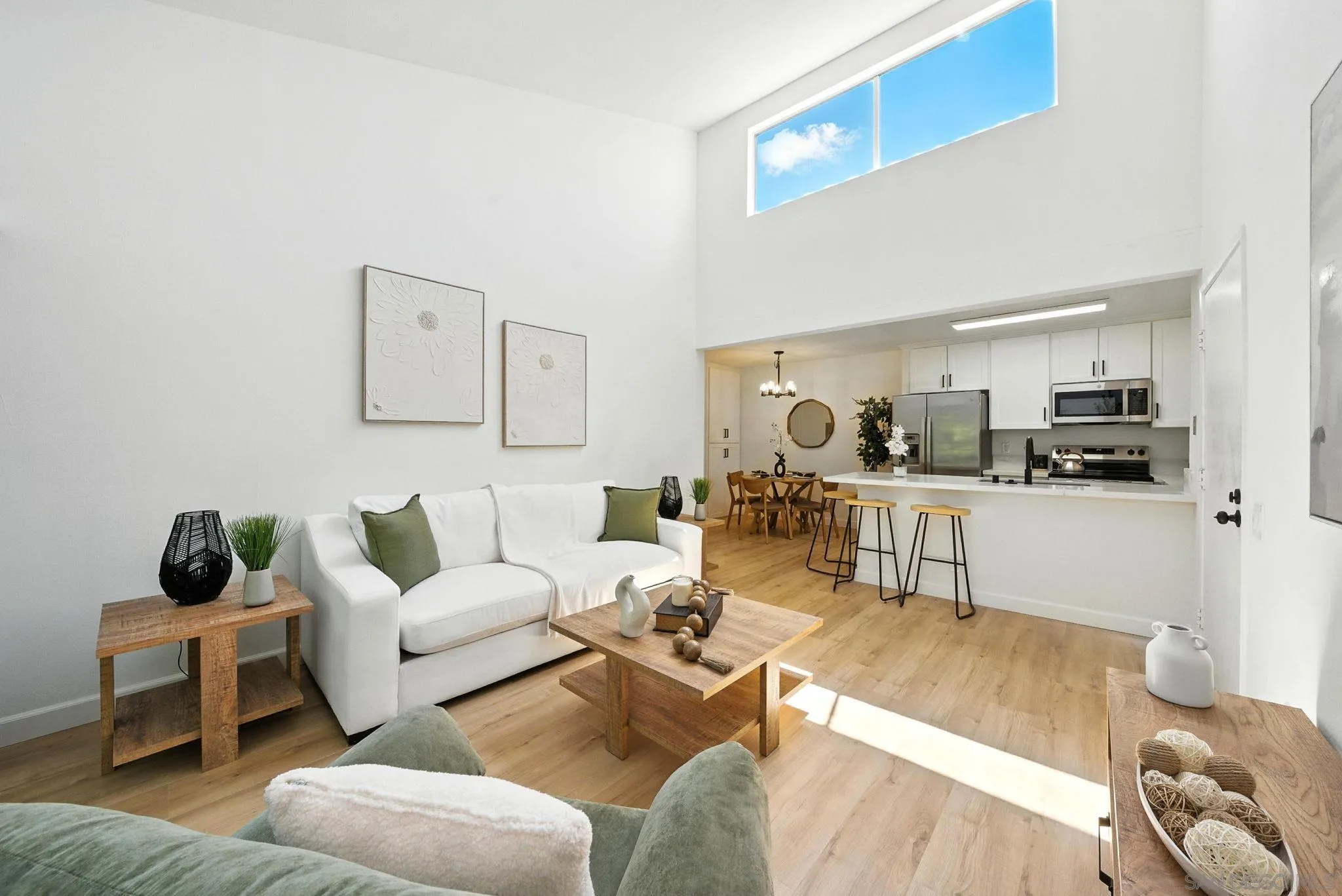 Photo #1: 250044303 Listing: Photo #1