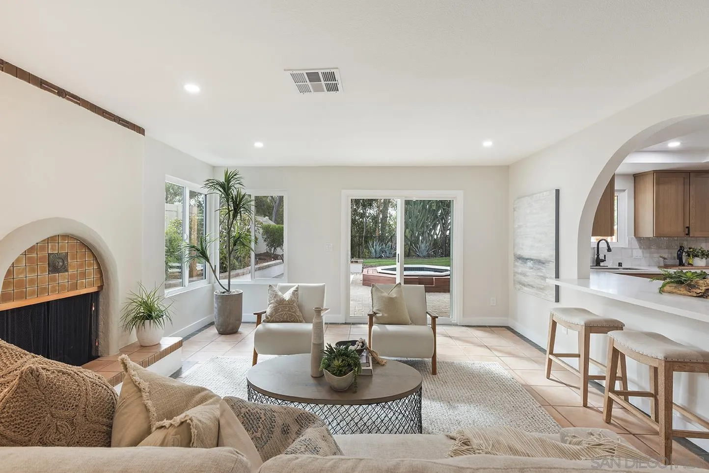https://cdn.realtyfeed.com/cdn/127/250044305/7636311a0b112cba0617ed068d47ee8e.webp