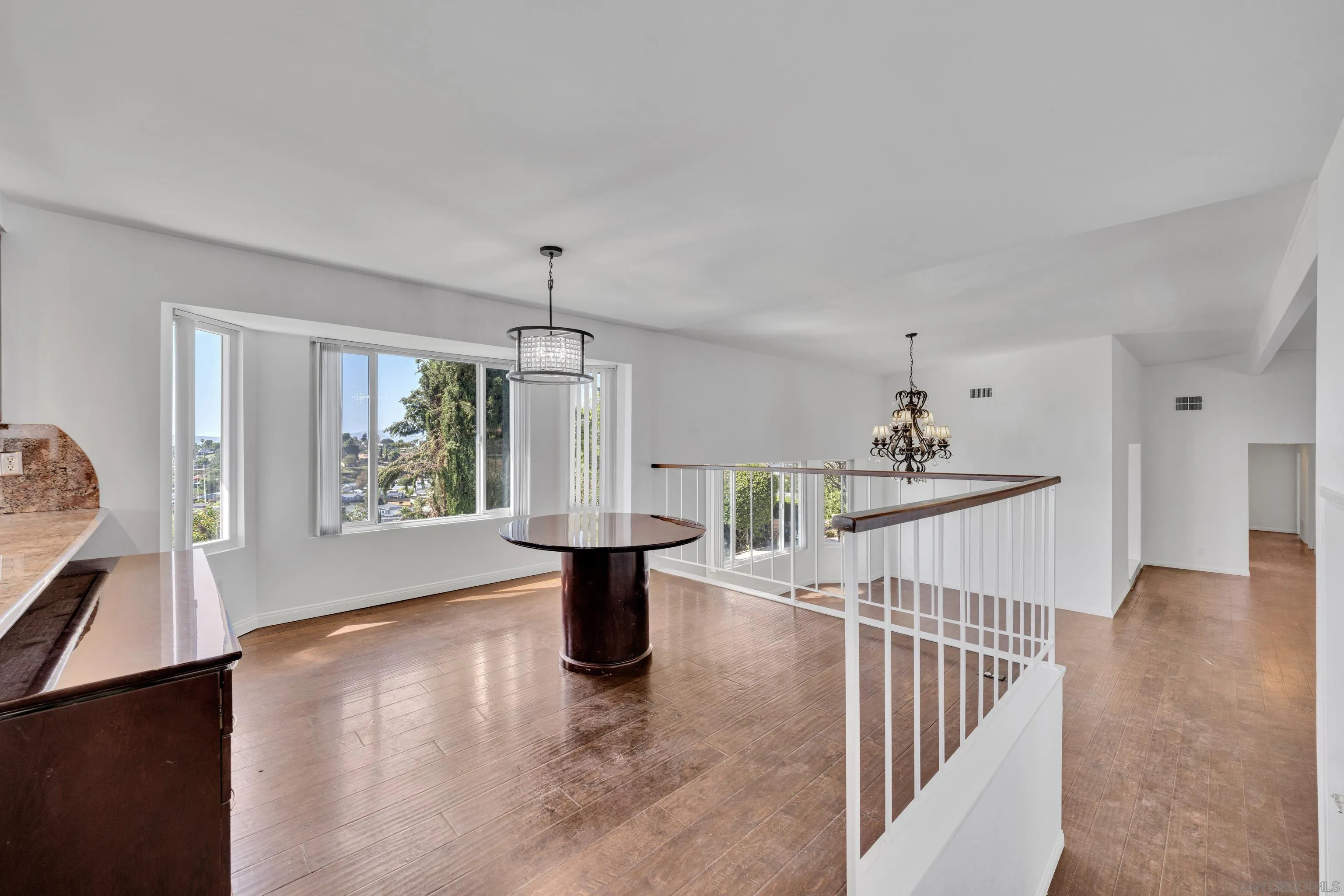 https://cdn.realtyfeed.com/cdn/127/250044307/fe432f64353a4269c201753c6e646d3a.webp