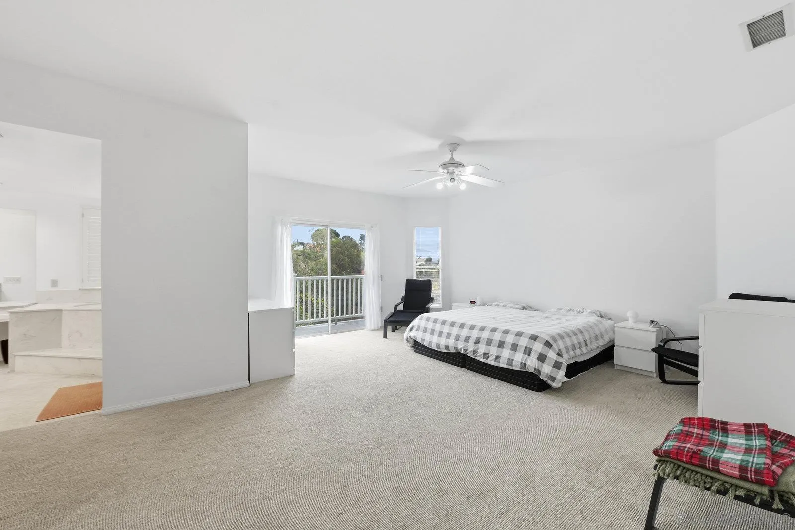 https://cdn.realtyfeed.com/cdn/127/250044308/17a119bc4d826591b14811978e0cf32b.webp