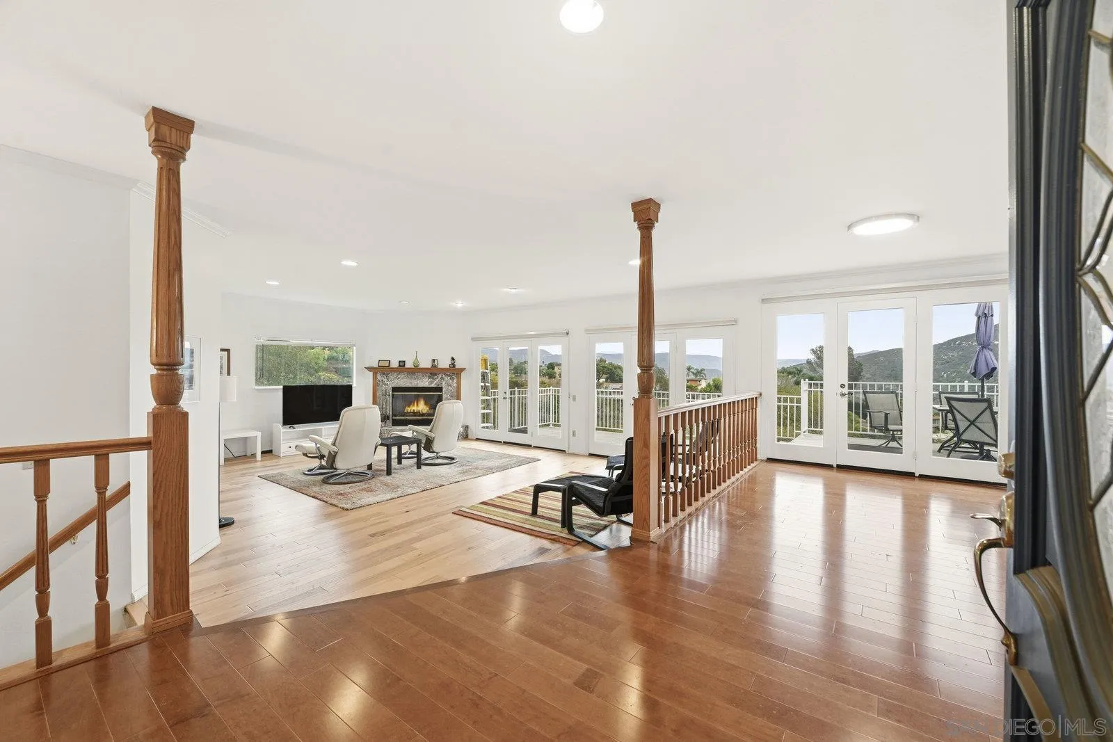 https://cdn.realtyfeed.com/cdn/127/250044308/17a8162b72692d044b5790661b0cfc0c.webp