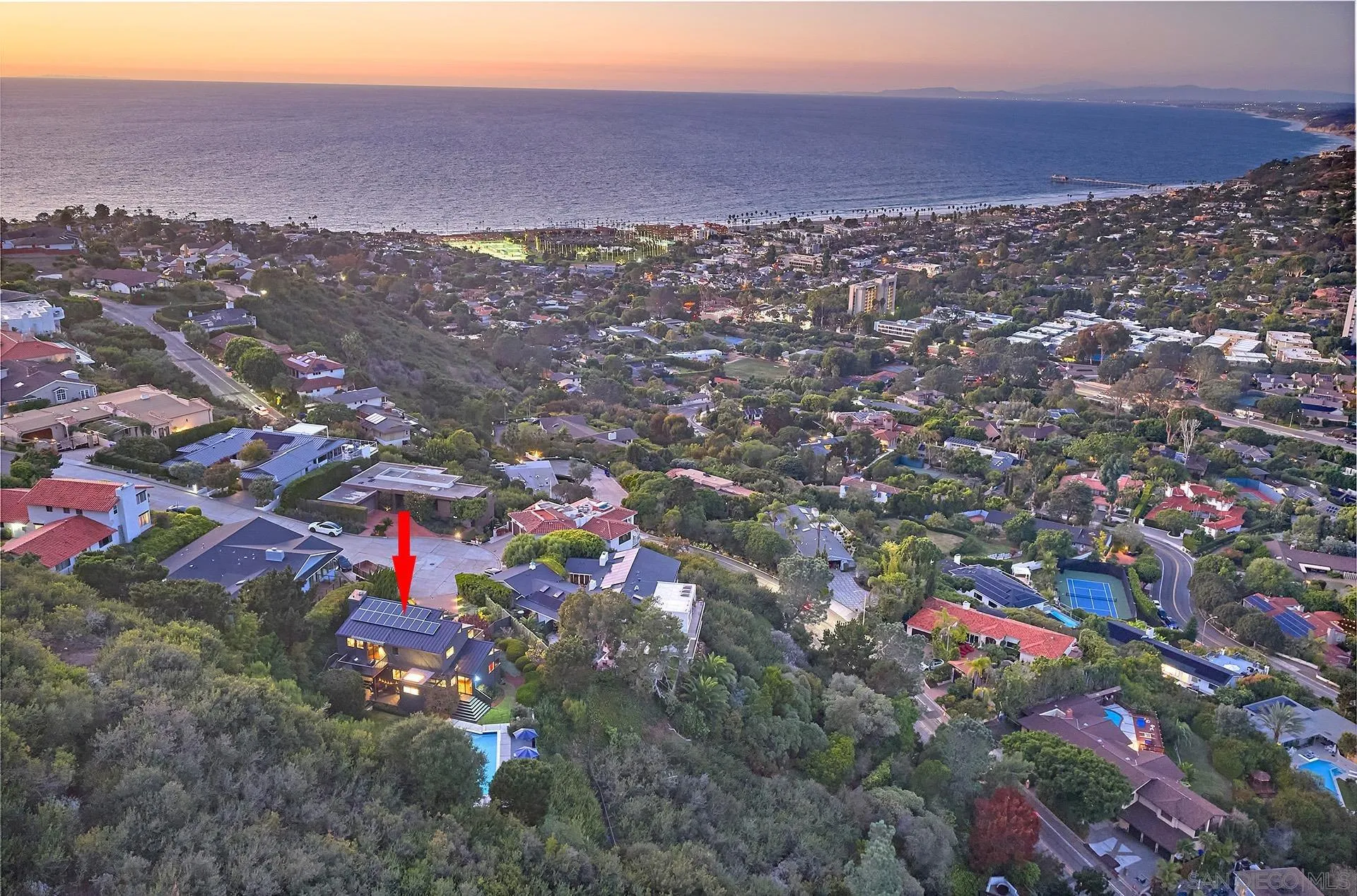 https://cdn.realtyfeed.com/cdn/127/250044309/48f38fc3162f6e1914a02a2306b1e4be.webp