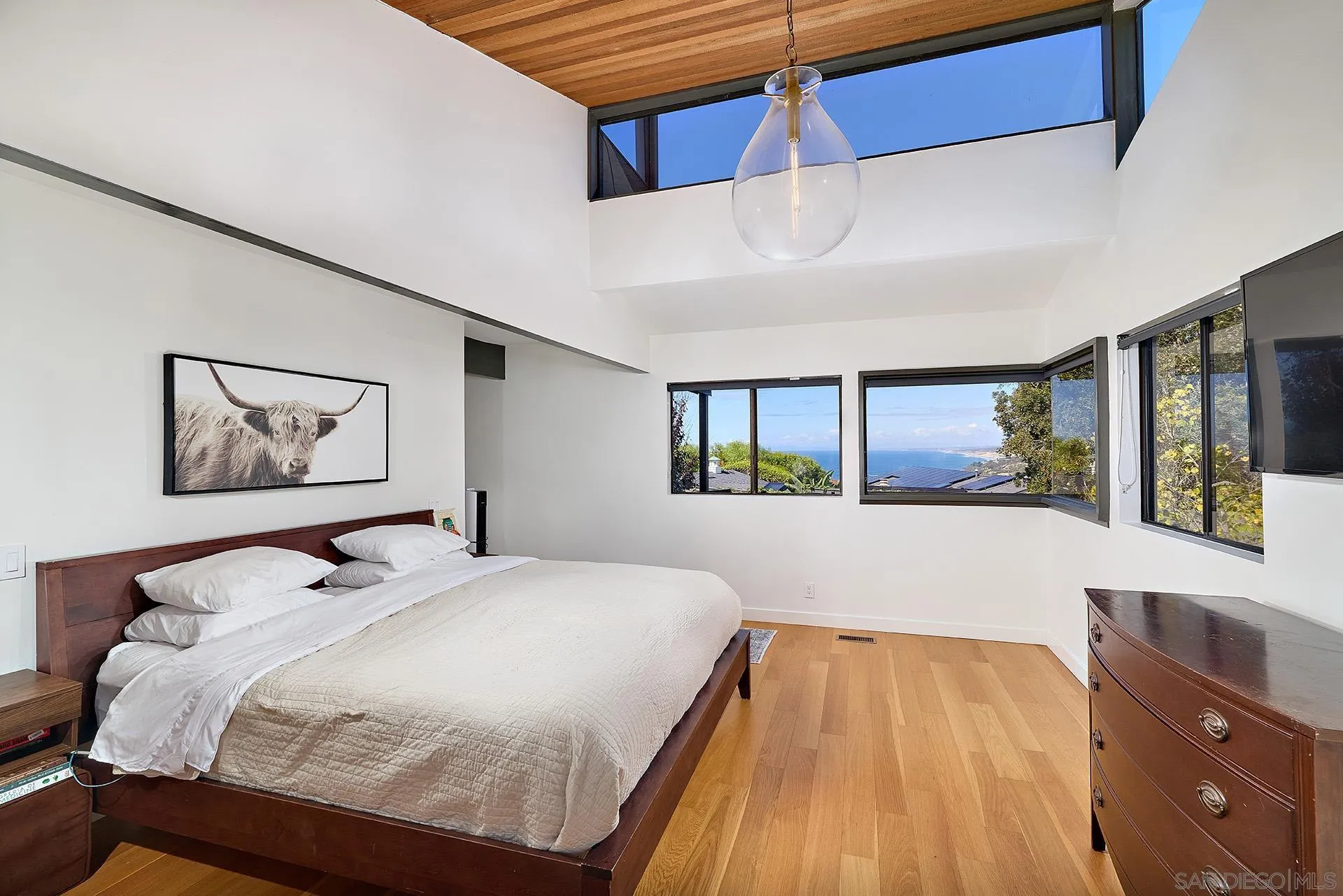 https://cdn.realtyfeed.com/cdn/127/250044309/864733a9f2771e851825226a8f94f7ae.webp