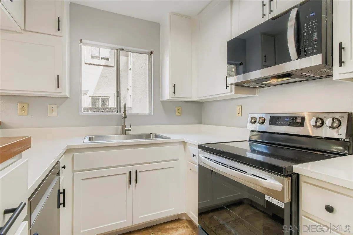 Photo #10: 250044316 Listing: Photo #10