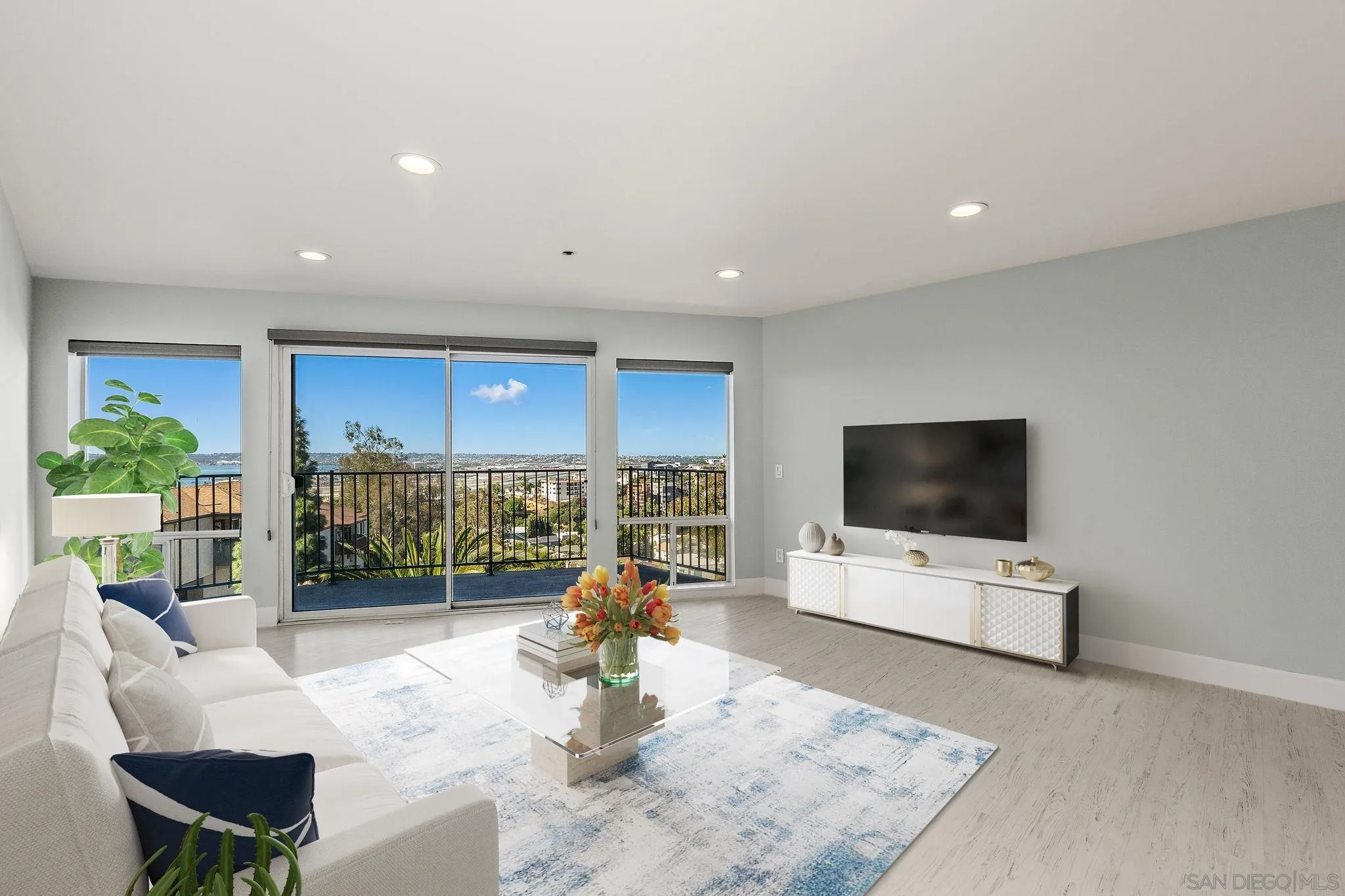 https://cdn.realtyfeed.com/cdn/127/250044344/782f1030fd6e82535c6040ee4bb87aac.webp