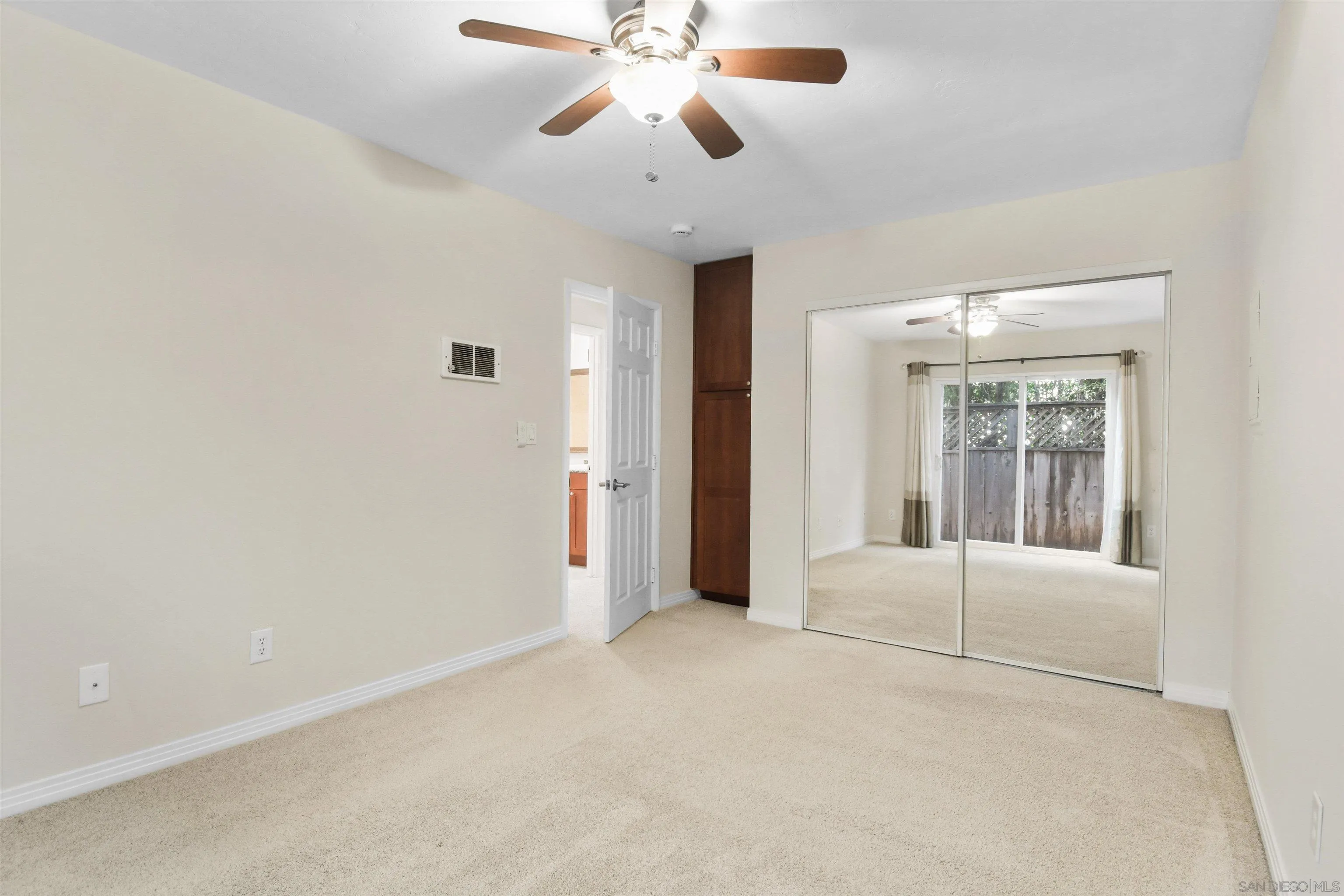 Photo #23: 250044354 Listing: Photo #23