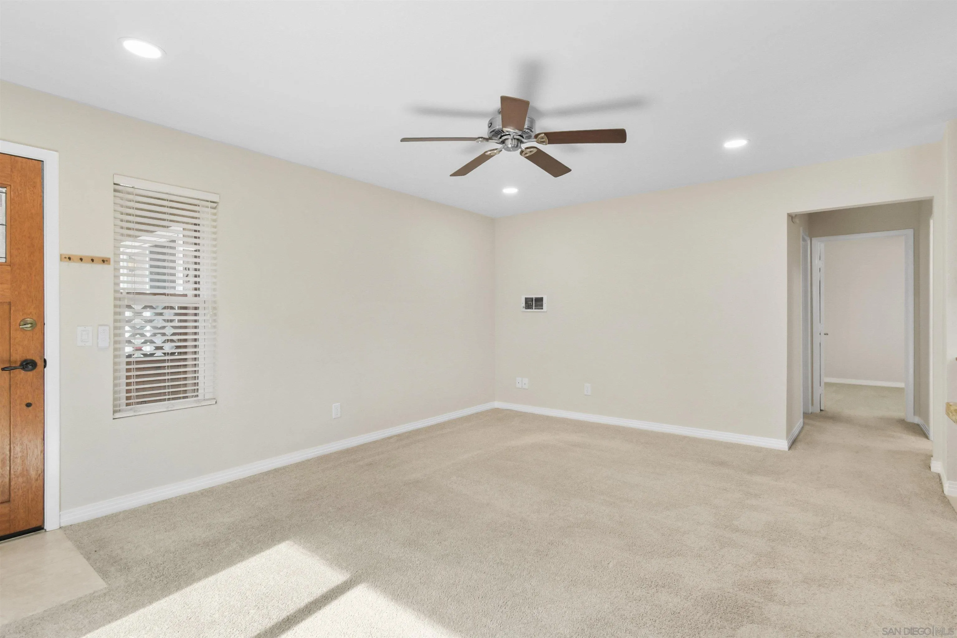 Photo #18: 250044354 Listing: Photo #18