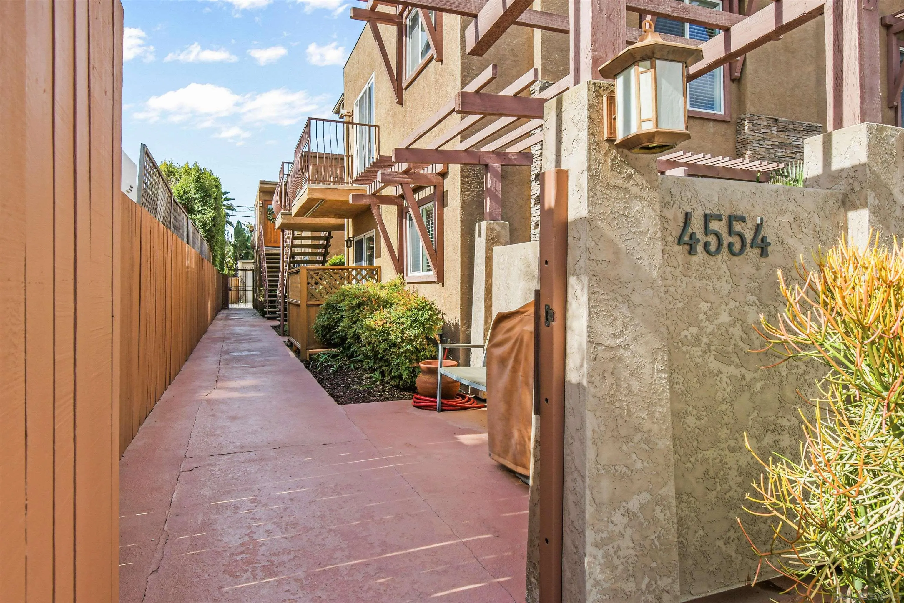 Photo #2: 250044354 Listing: Photo #2