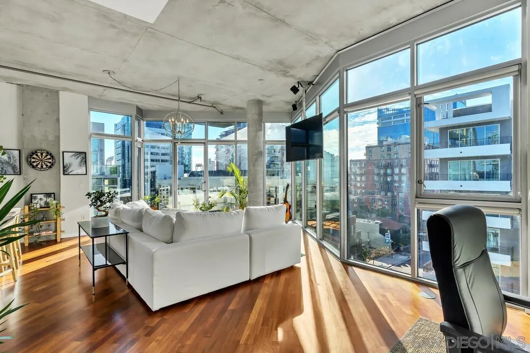 https://cdn.realtyfeed.com/cdn/127/250044357/87483bde18e47a12a98dd74727cb9e5b.webp