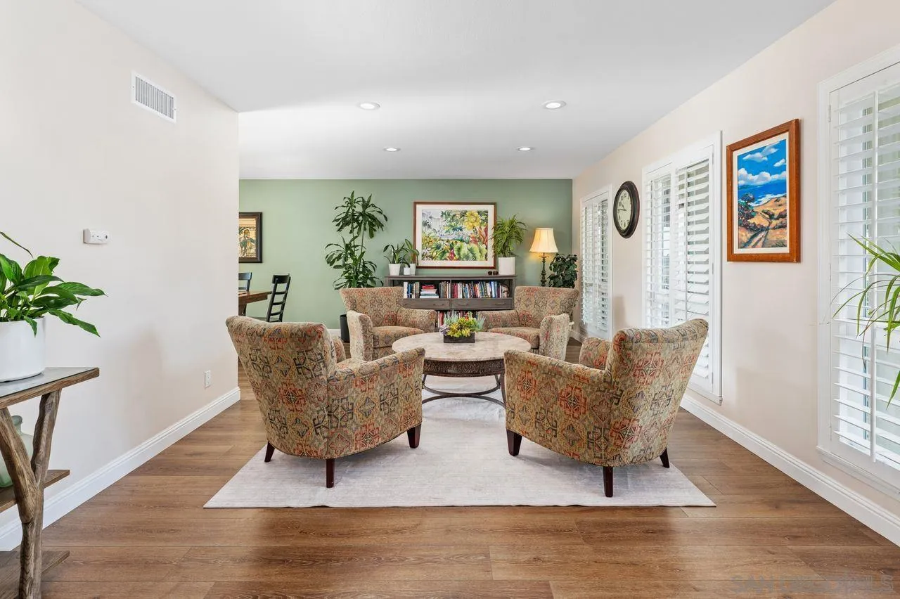 https://cdn.realtyfeed.com/cdn/127/250044360/7f369bff96095c29fd28c18f1909131b.webp