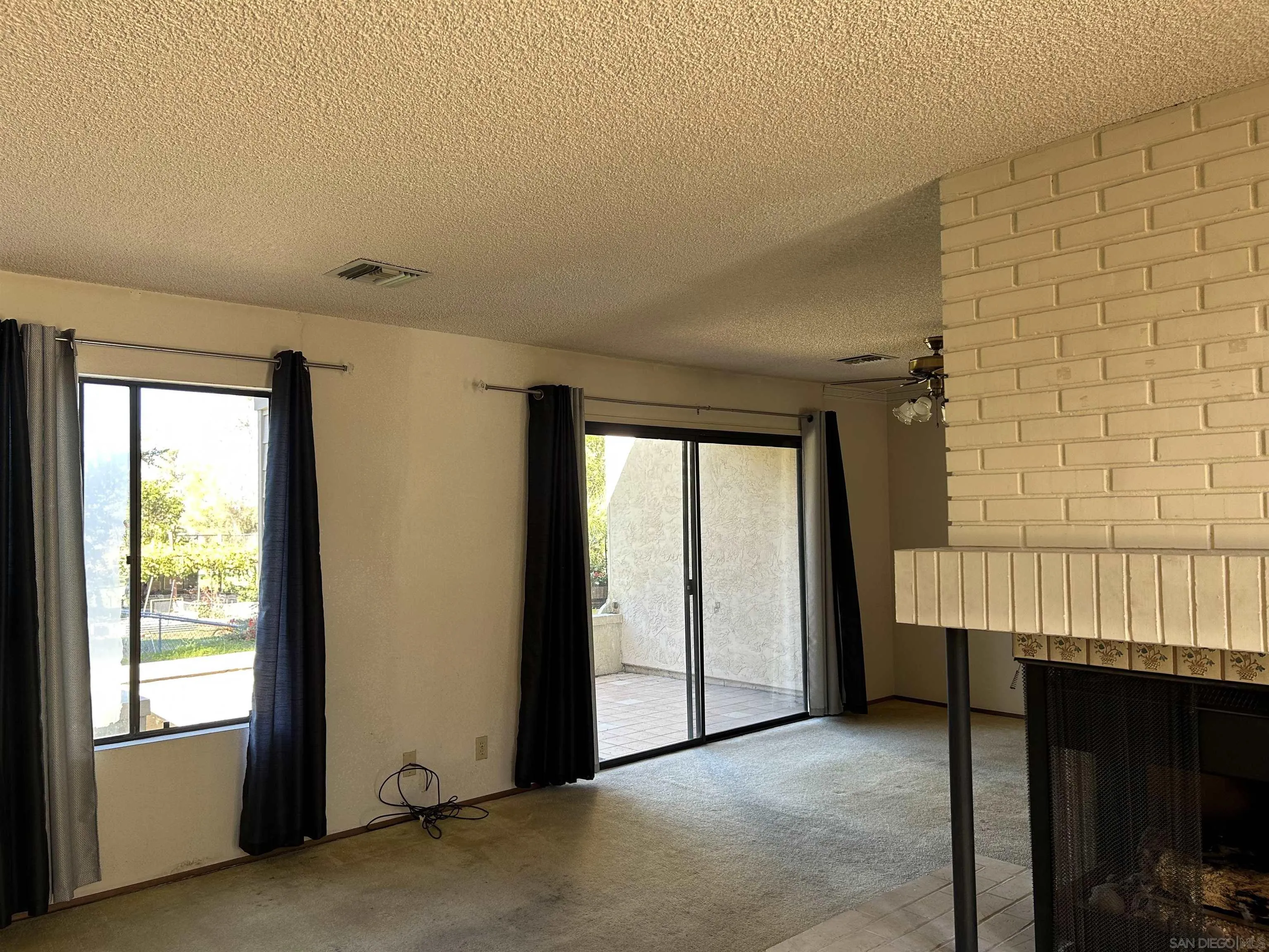 Photo #4: 250044361 Listing: Photo #4