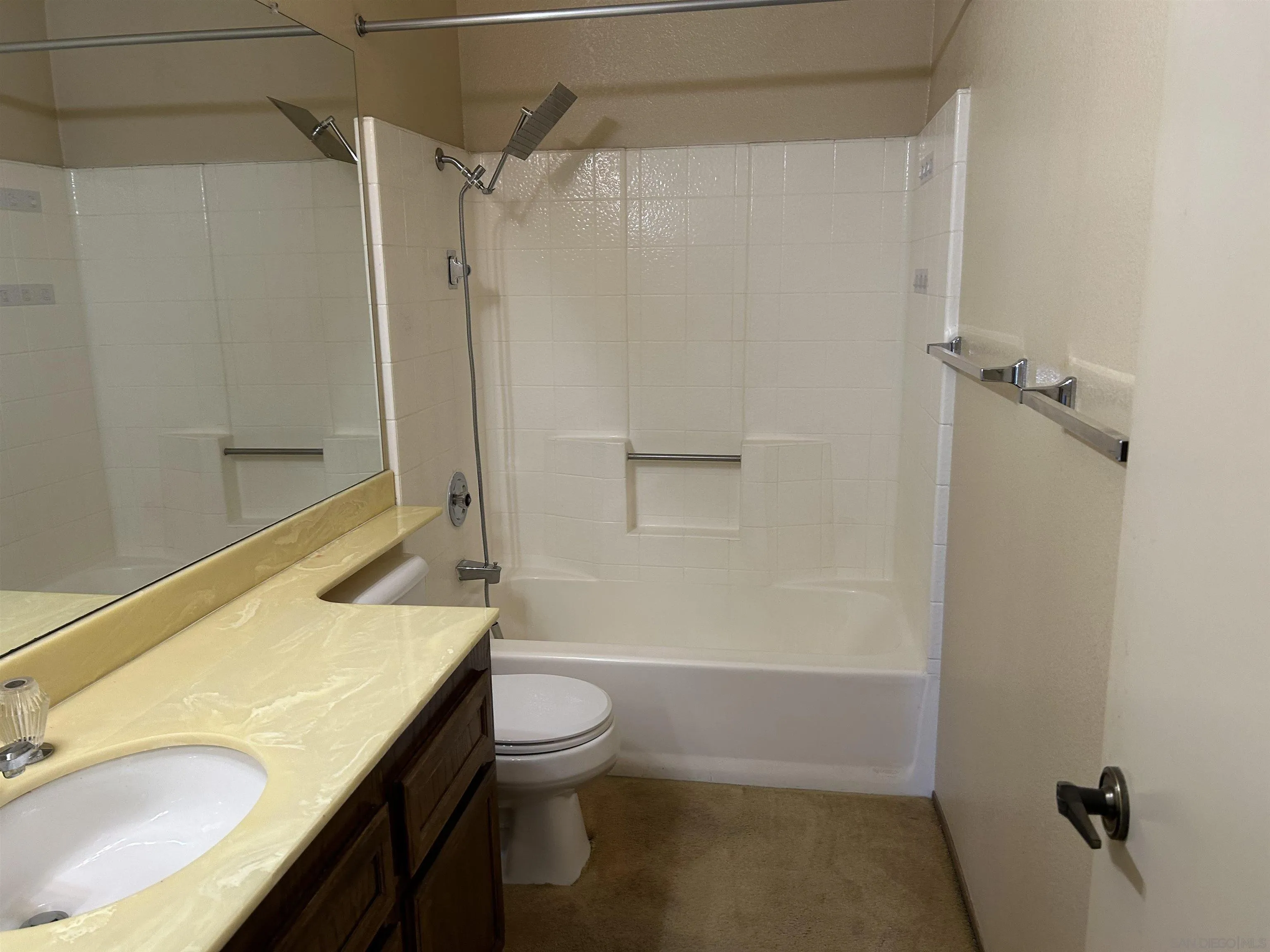 Photo #12: 250044361 Listing: Photo #12