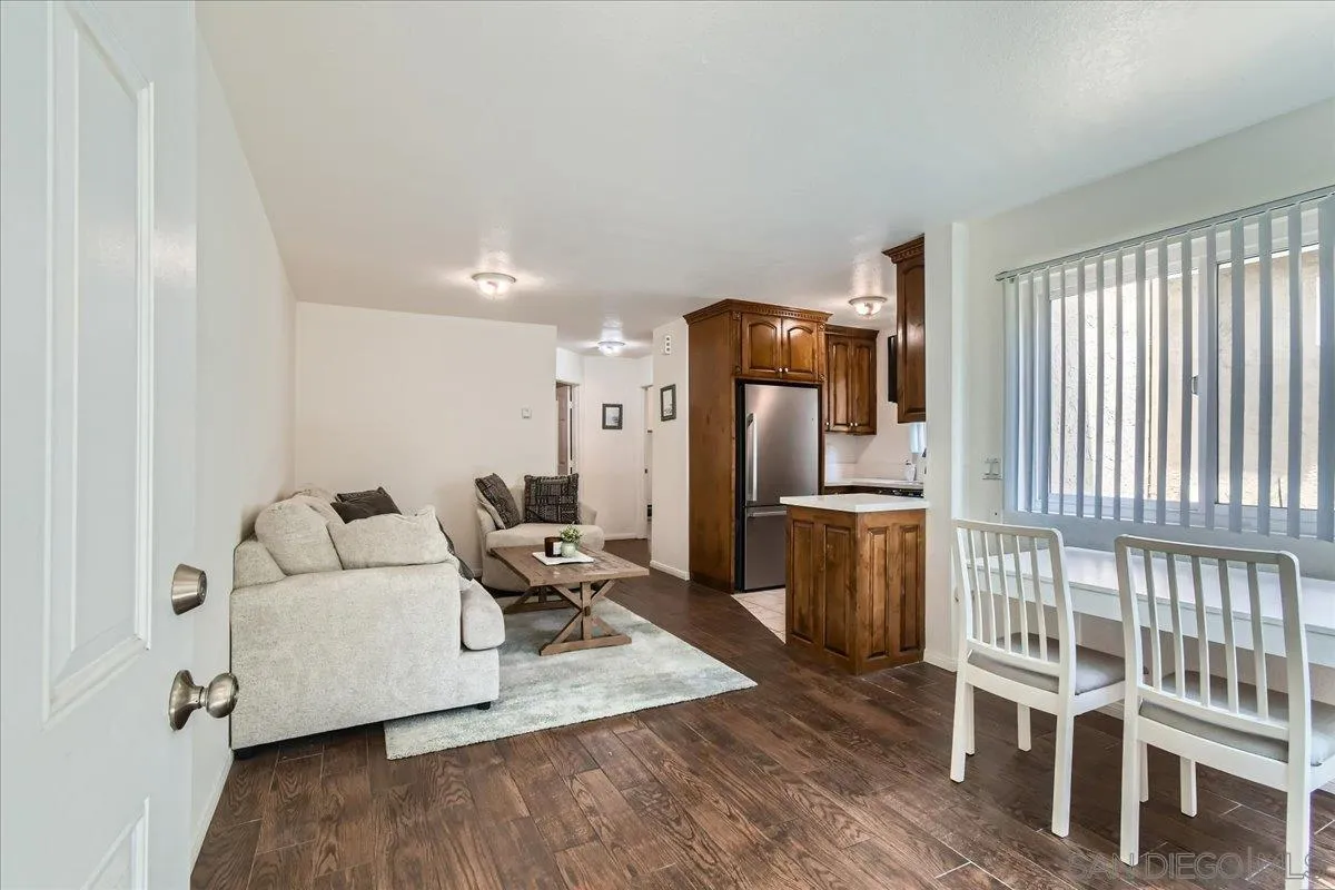 Photo #2: 250044364 Listing: Photo #2