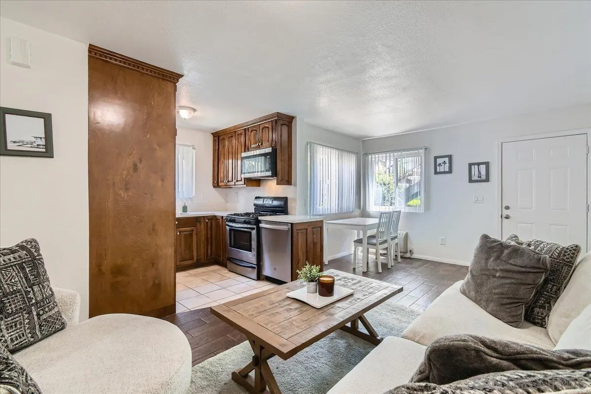 Photo #4: 250044364 Listing: Photo #4