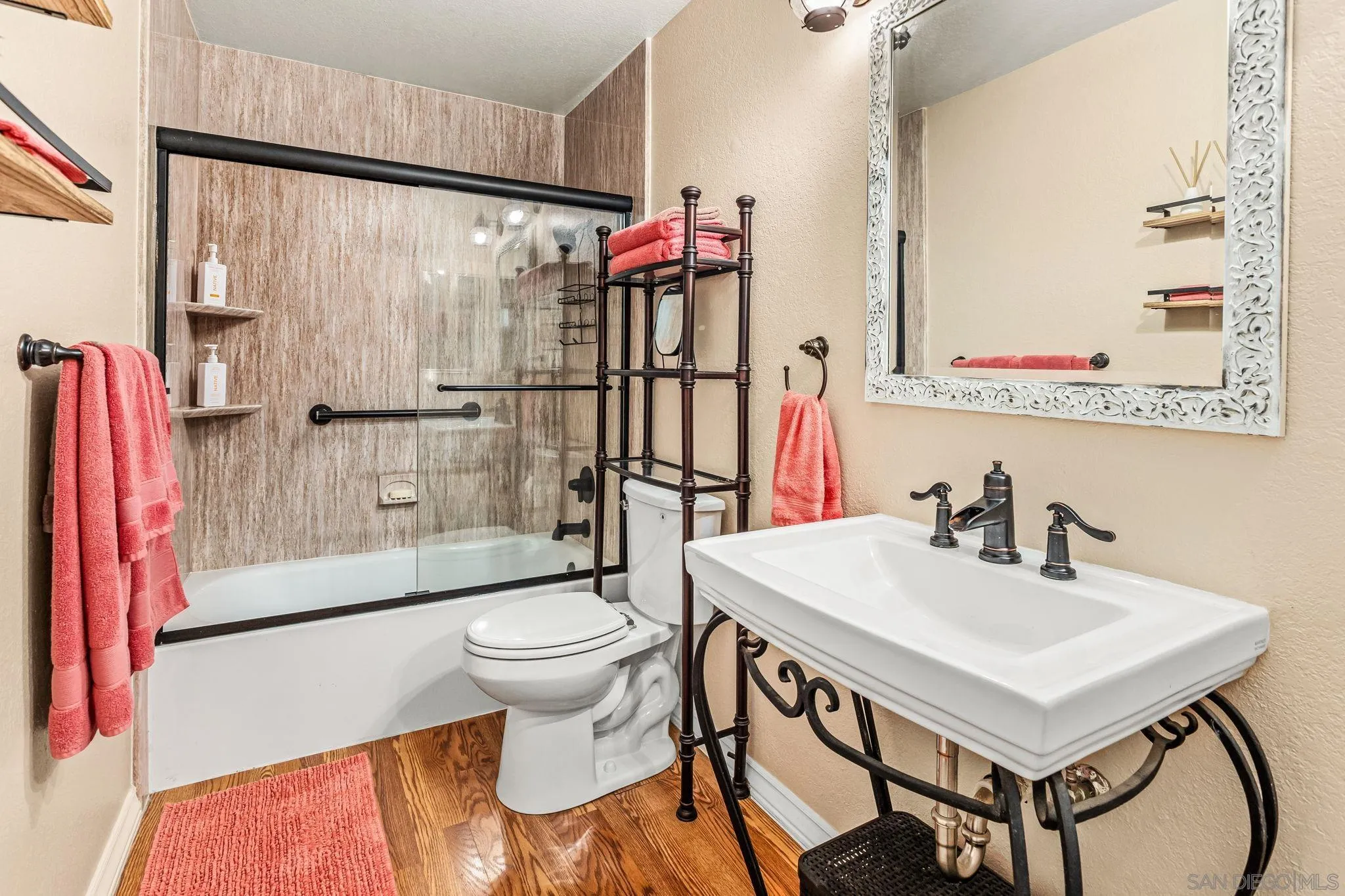 Photo #23: 250044366 Listing: Photo #23