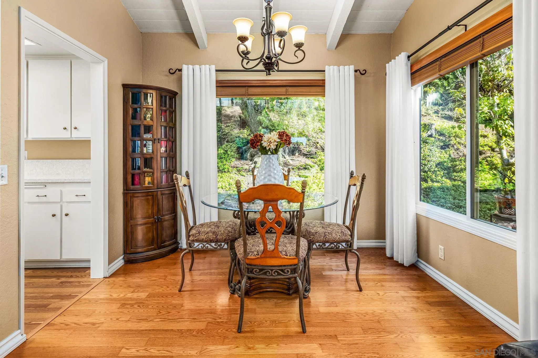 Photo #8: 250044366 Listing: Photo #8