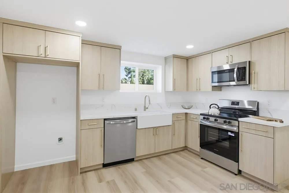 https://cdn.realtyfeed.com/cdn/127/250044379/90f5b1aaf21b13a783d4cd9770776be7.webp