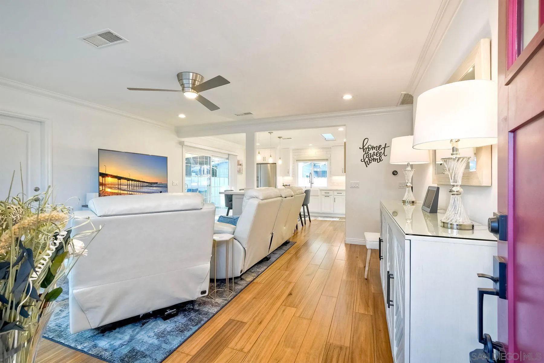 https://cdn.realtyfeed.com/cdn/127/250044380/3849d5043958c67558bc8601a994a8c1.webp