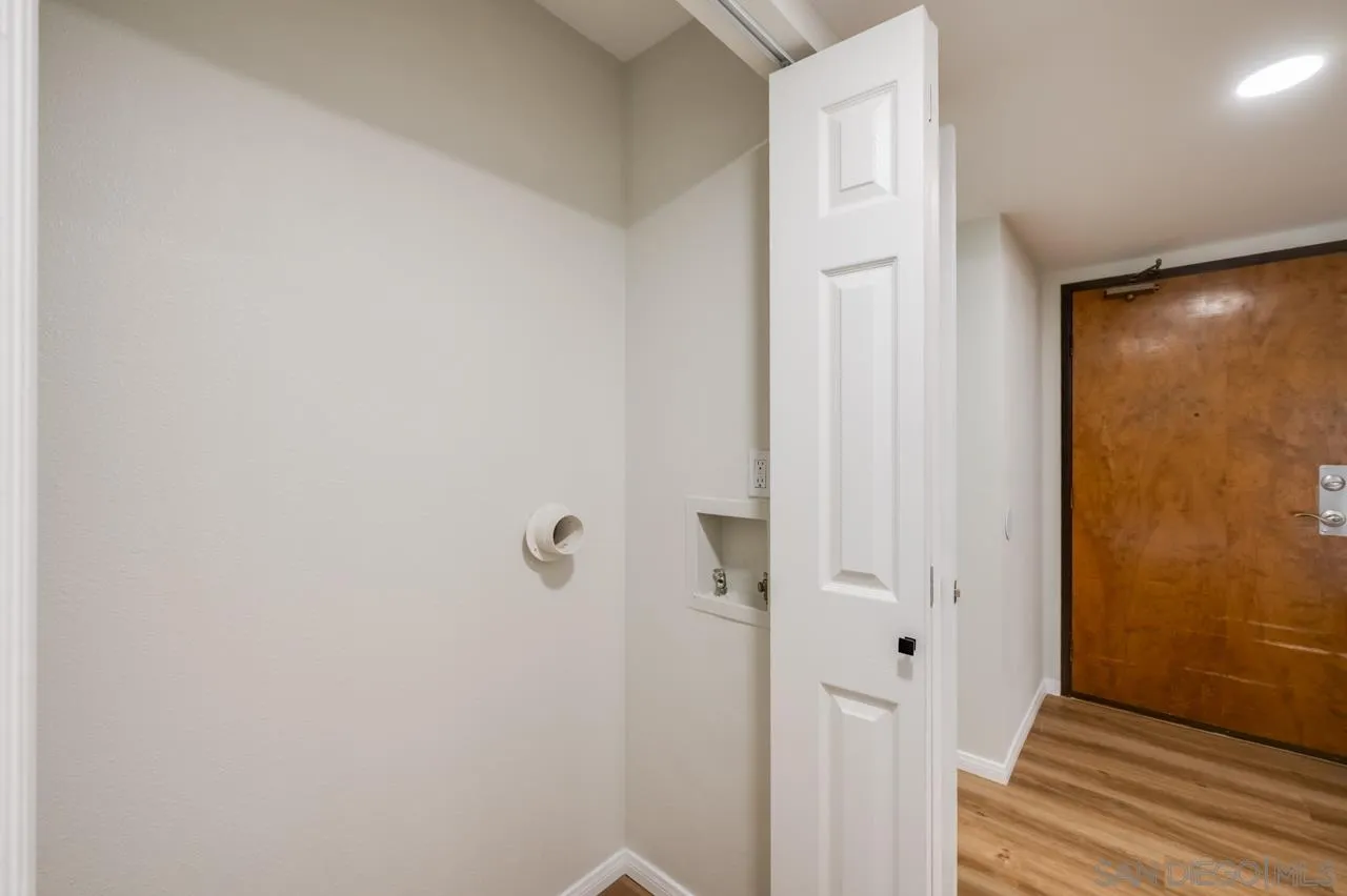 Photo #23: 250044412 Listing: Photo #23