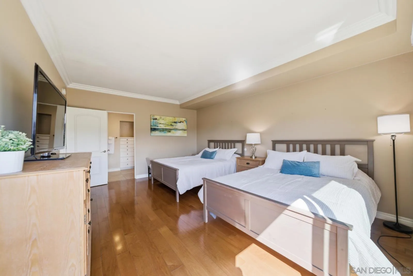 Photo #11: 250044413 Listing: Photo #11