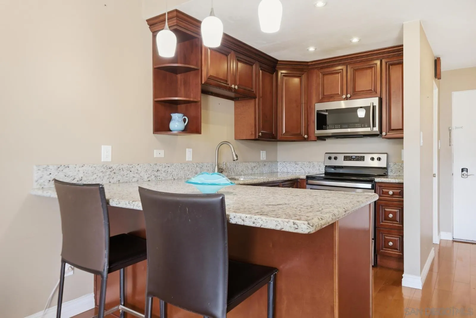 Photo #8: 250044413 Listing: Photo #8