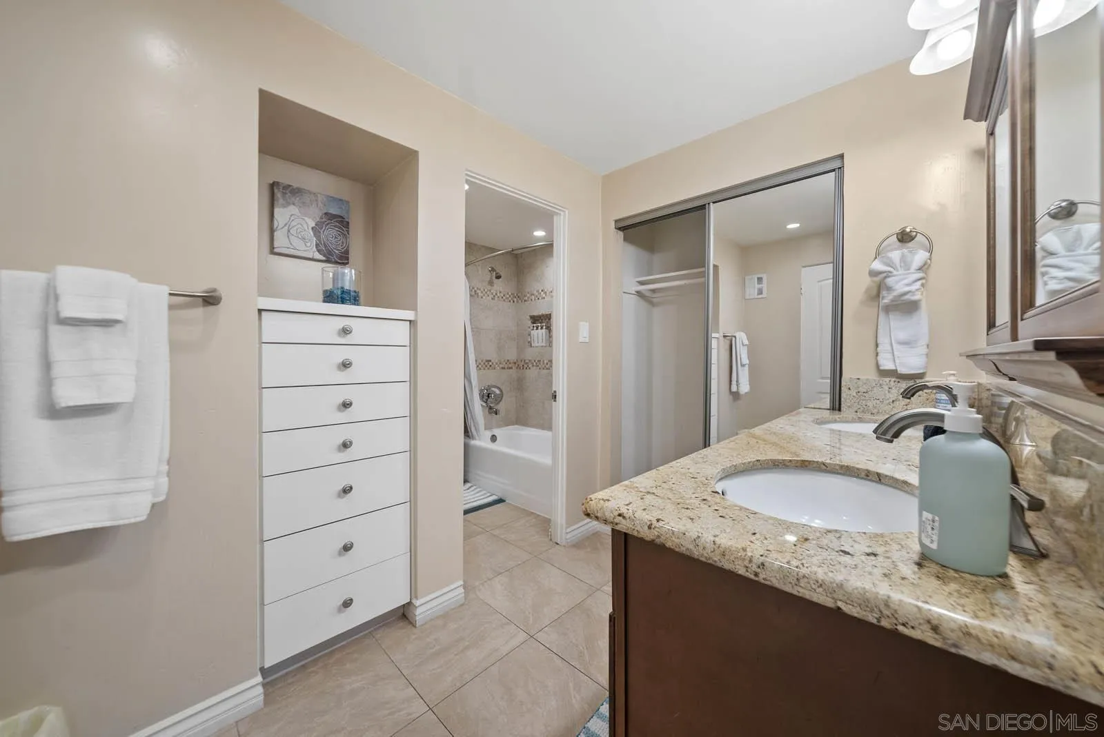 Photo #13: 250044413 Listing: Photo #13