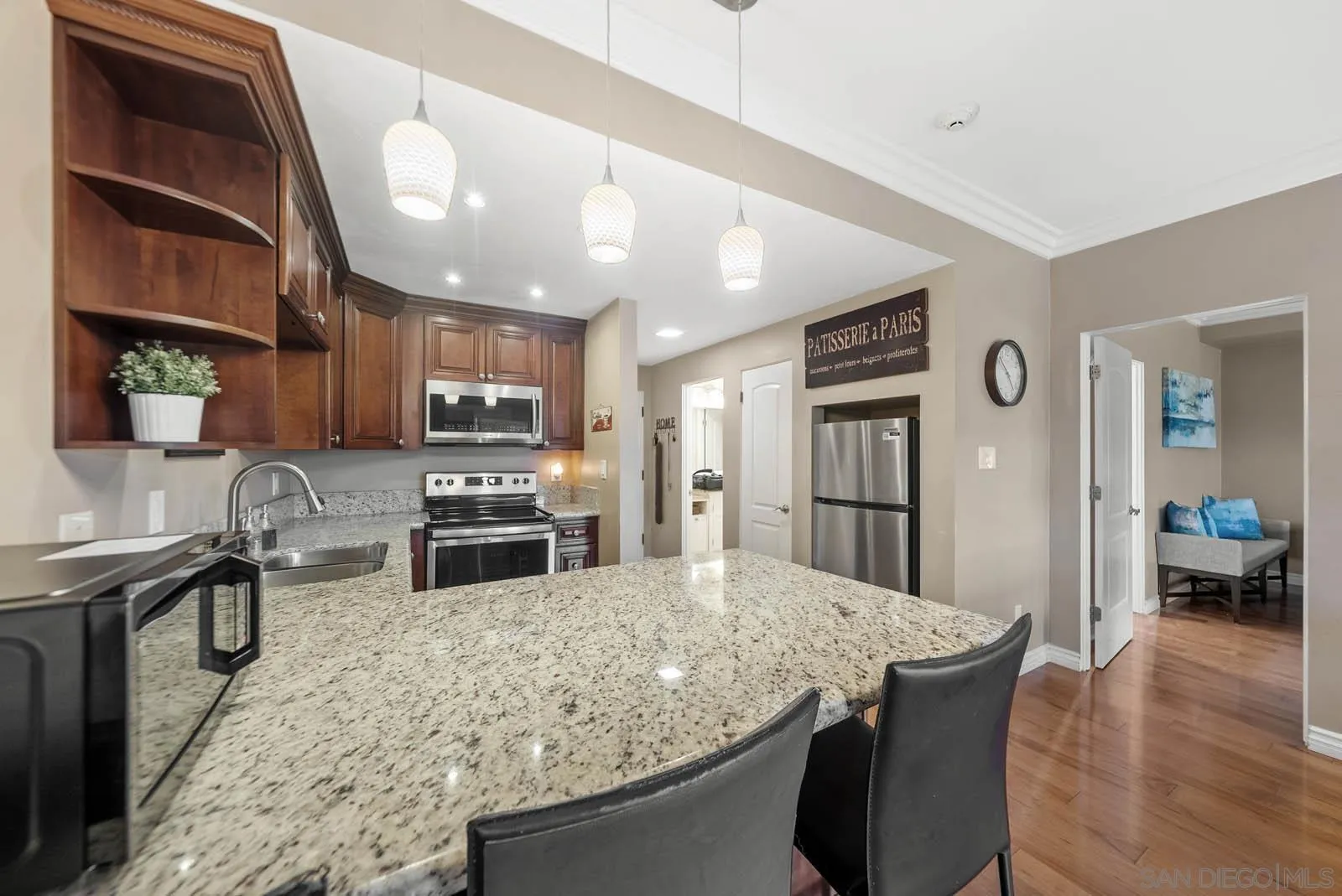 Photo #5: 250044413 Listing: Photo #5