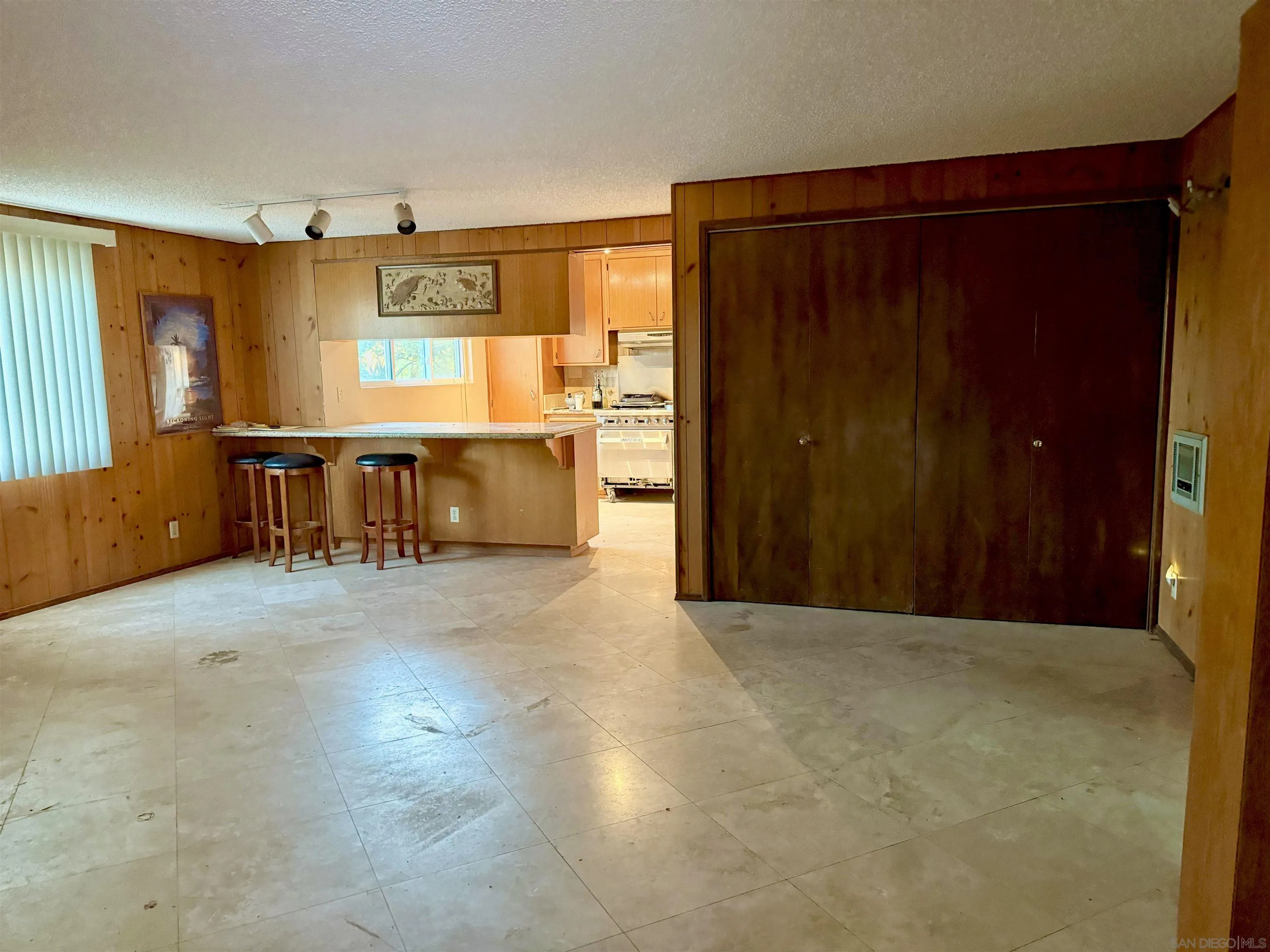 https://cdn.realtyfeed.com/cdn/127/250044415/65e3b0341daa150451cb1025b0633f38.webp