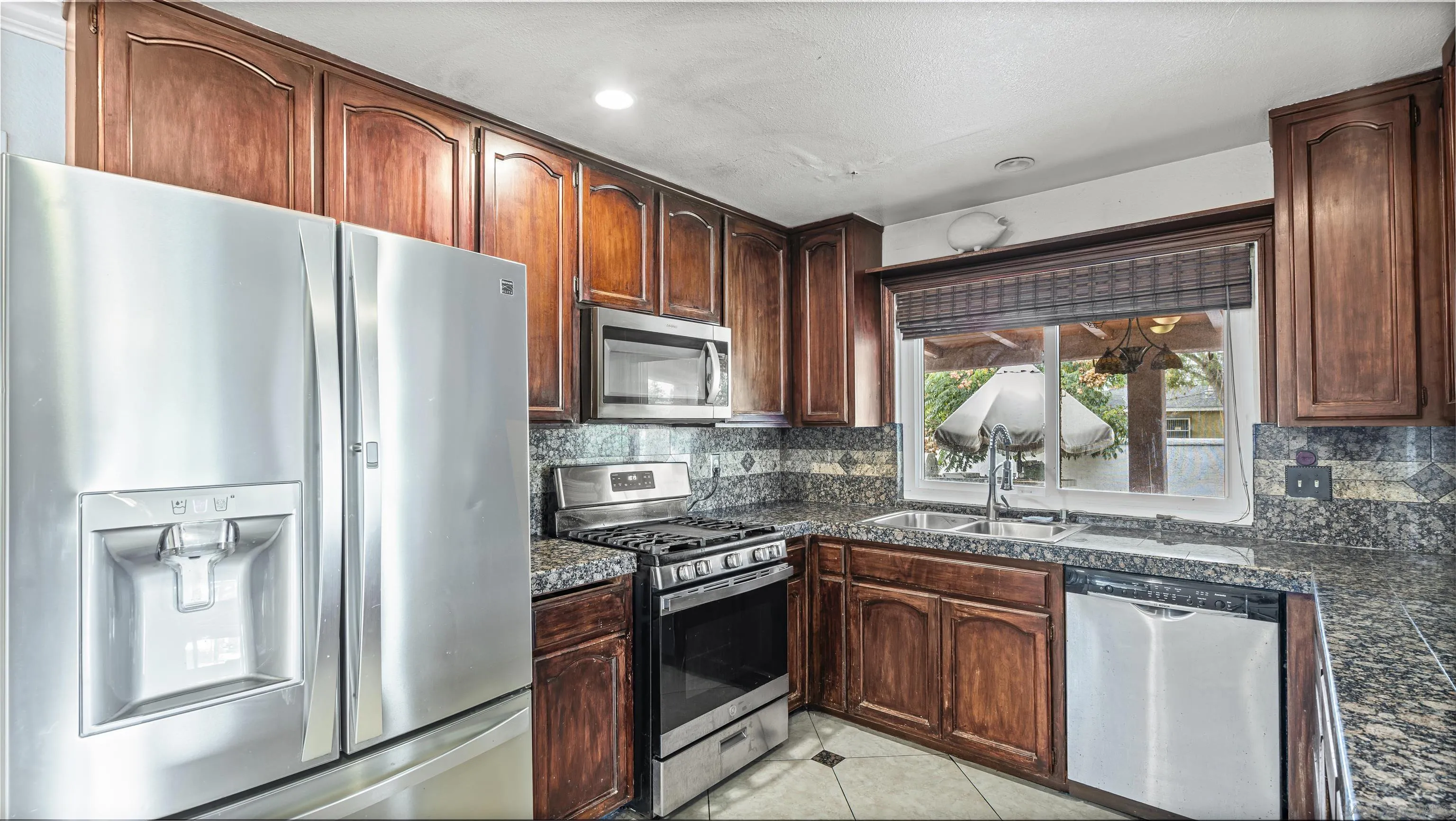 https://cdn.realtyfeed.com/cdn/127/250044419/30528e8f40941c16bad05a6541c03954.webp