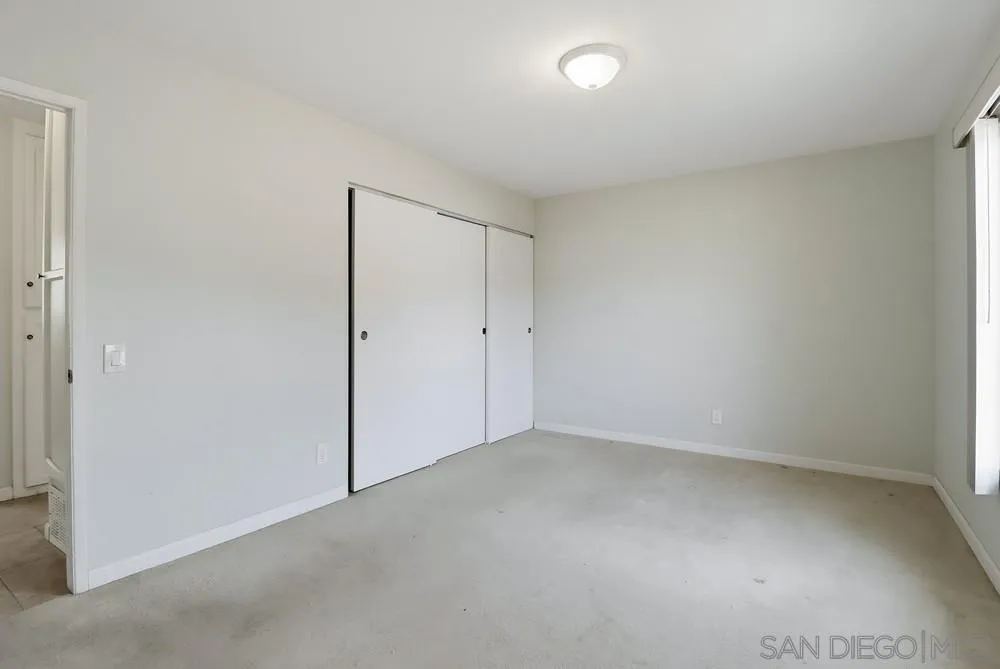 https://cdn.realtyfeed.com/cdn/127/250044423/21bffc50106a5104ea3556029276f378.webp