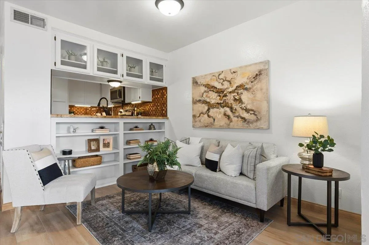 Photo #6: 250044427 Listing: Photo #6