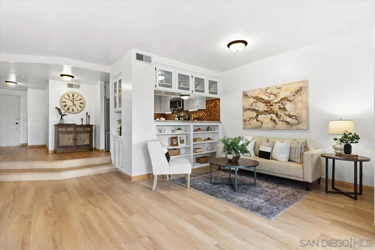 Photo #5: 250044427 Listing: Photo #5