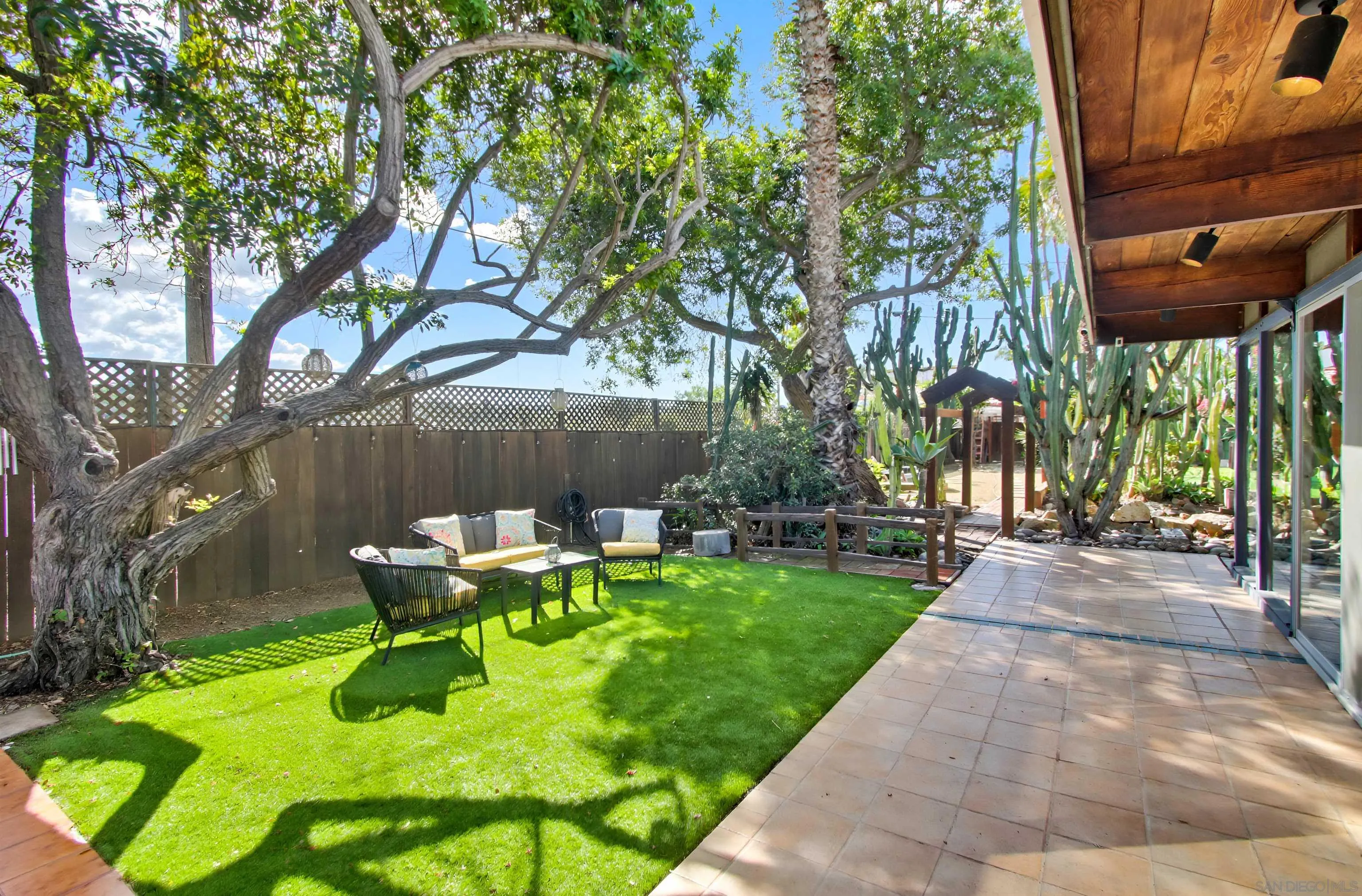 https://cdn.realtyfeed.com/cdn/127/250044455/0831e799e0fe887e5fb20f1009954d6f.webp