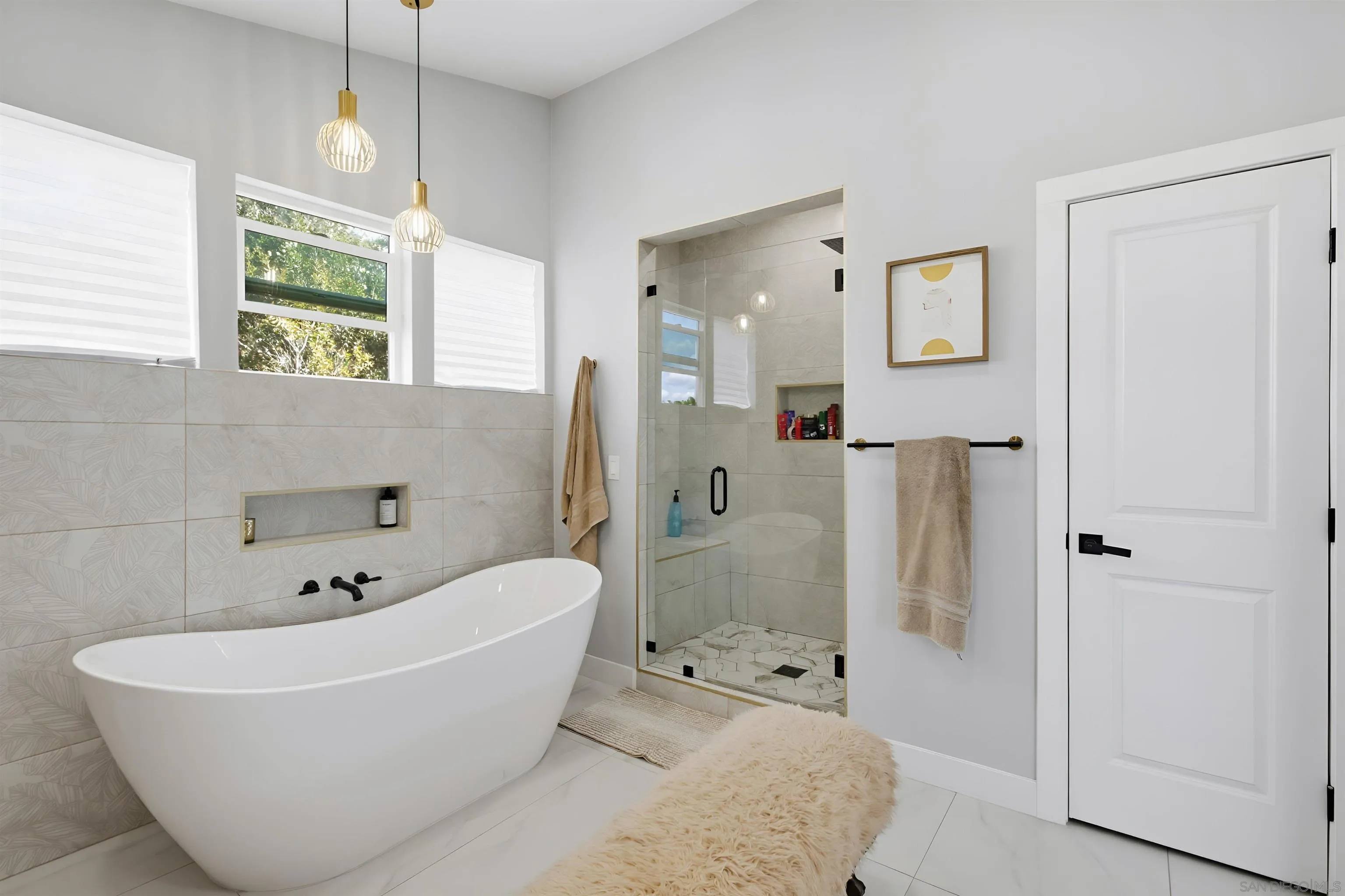 https://cdn.realtyfeed.com/cdn/127/250044455/8e2572790727a56a5df8cfd611169104.webp