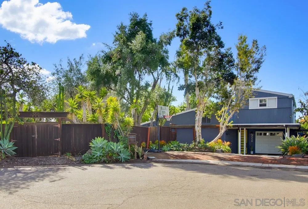 https://cdn.realtyfeed.com/cdn/127/250044455/daccabdb1a77d15aace18608c4ec9a2e.webp